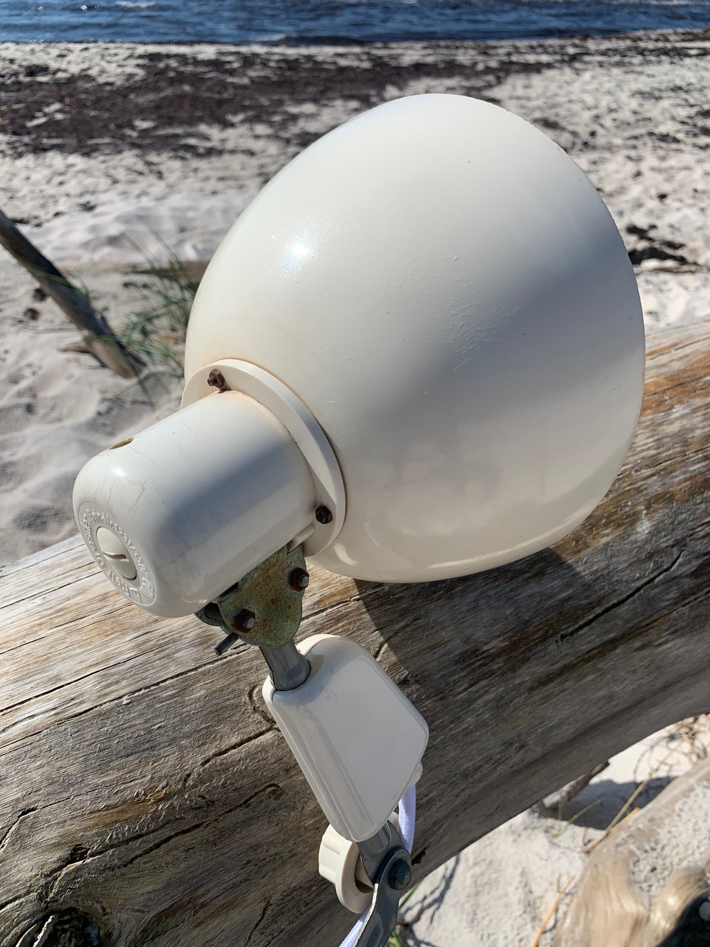 Scherenlampe mit viel Patina