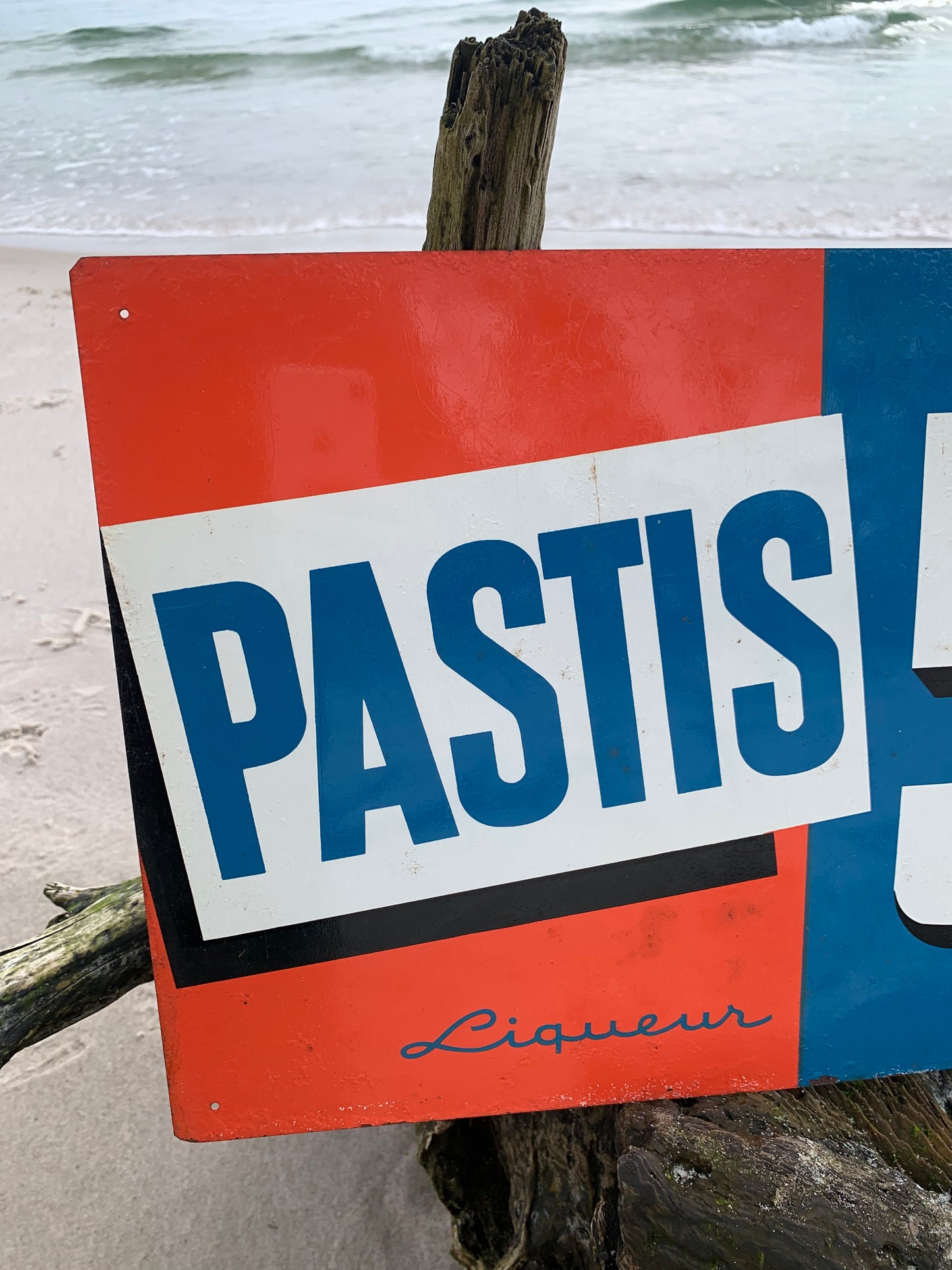 Pastis-Schild aus den 1960er Jahren