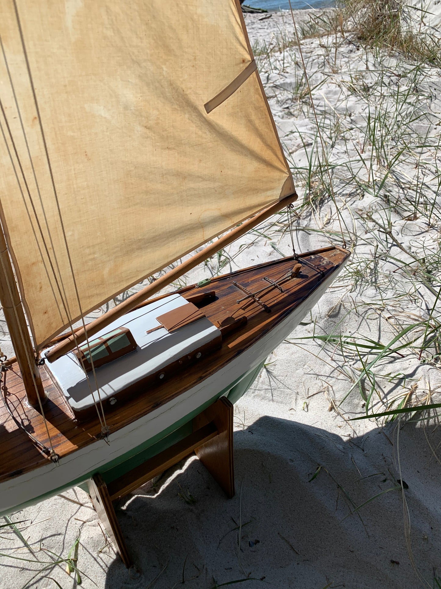 Modellschiff aus Holz