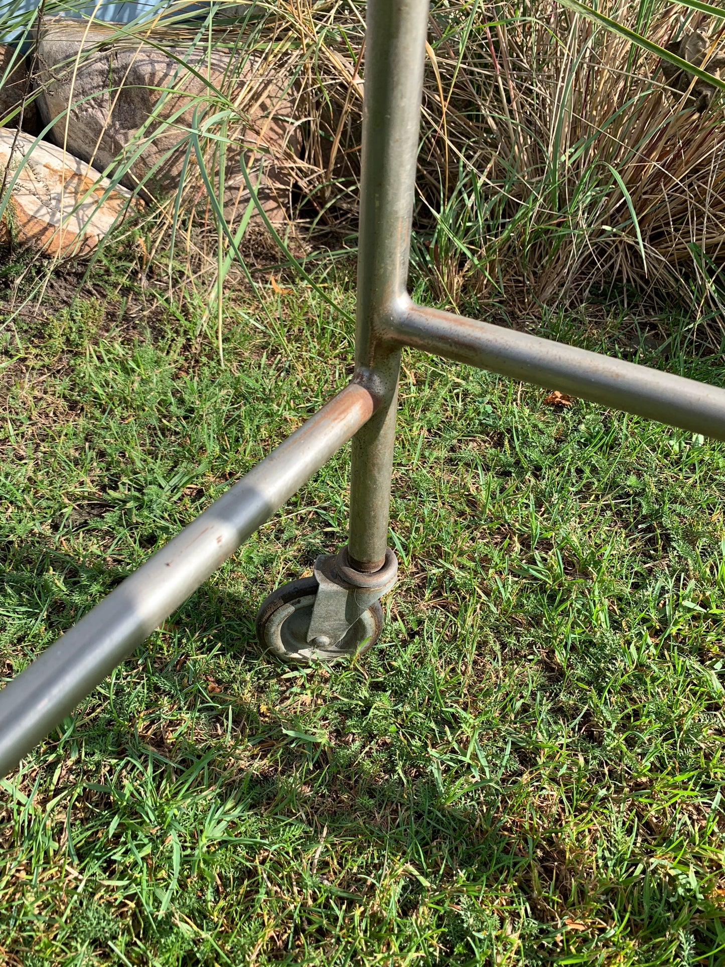 Stehtisch? Oder kleiner Arbeitstisch?