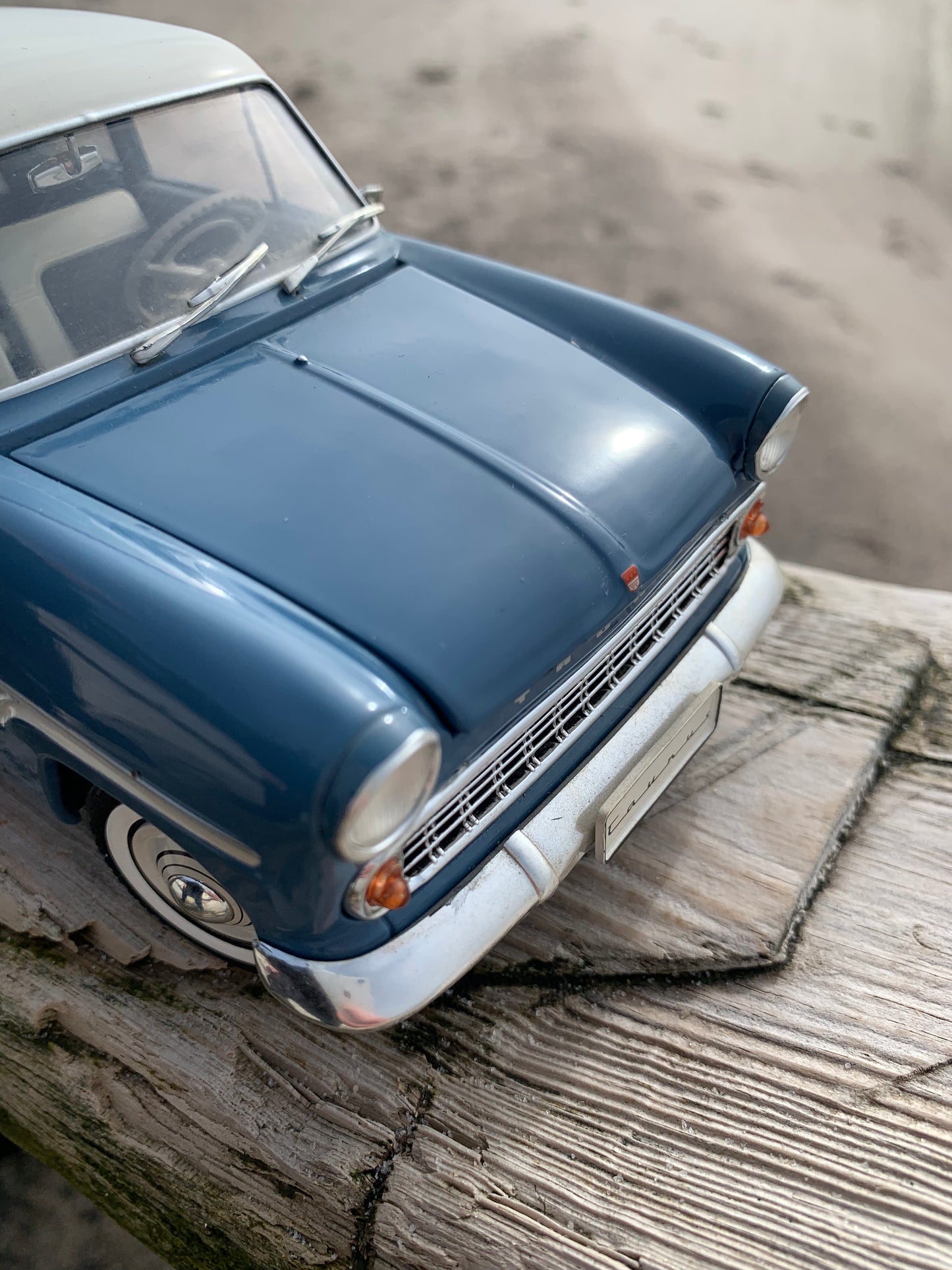 Ford Taunus 12M