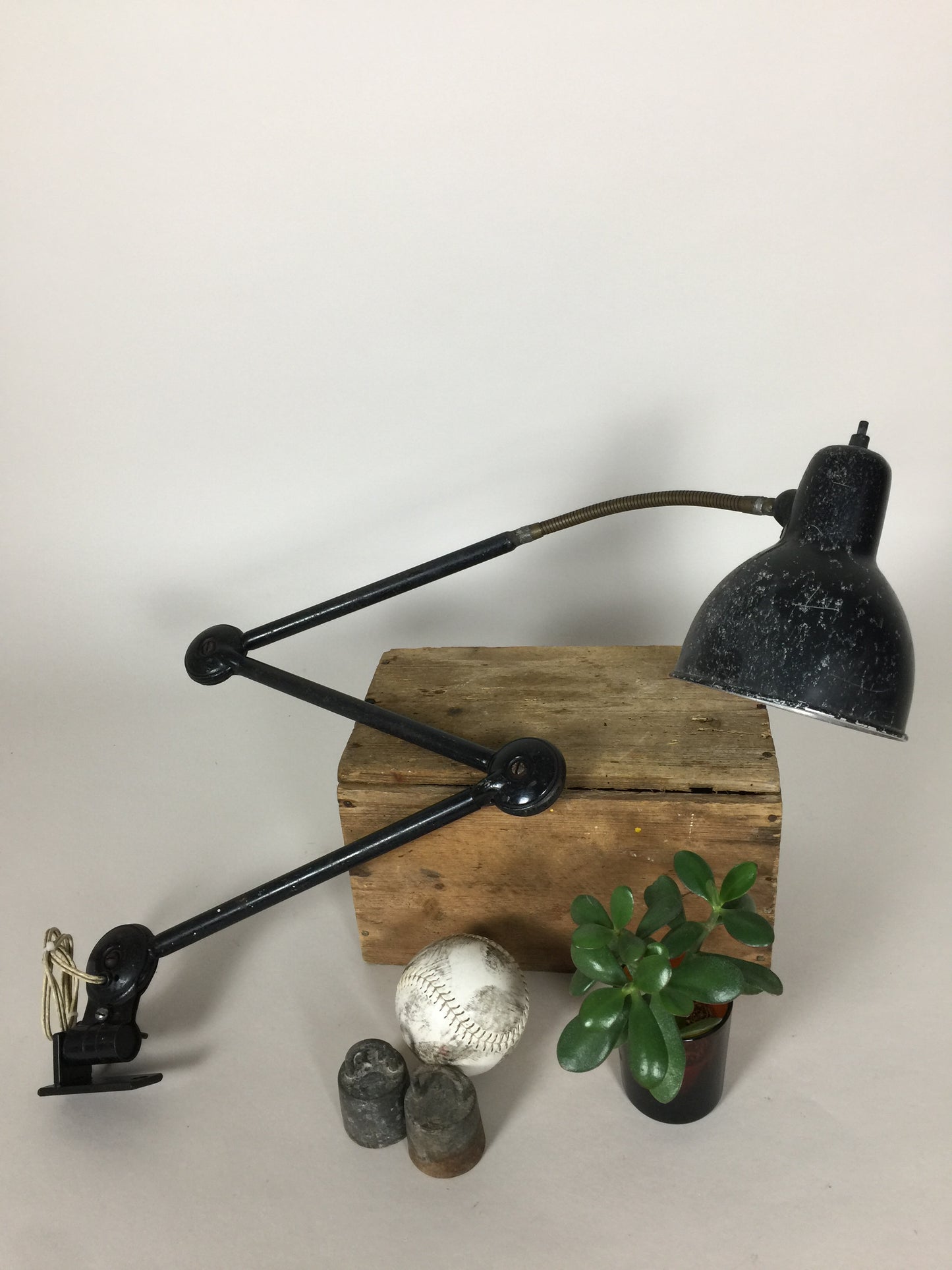 Schöne und seltene Wandlampe
