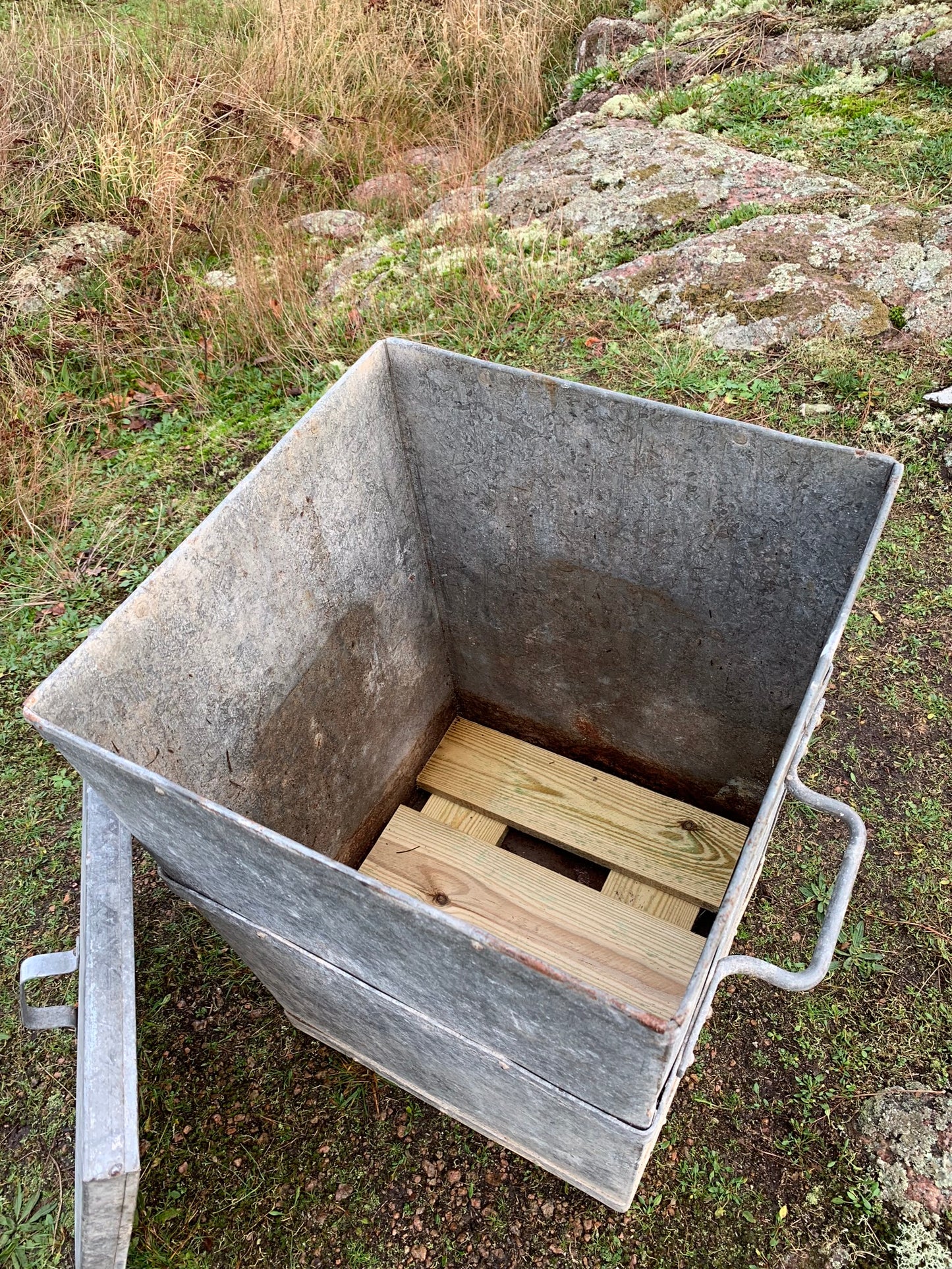 Aufbewahrungsbox mit Deckel