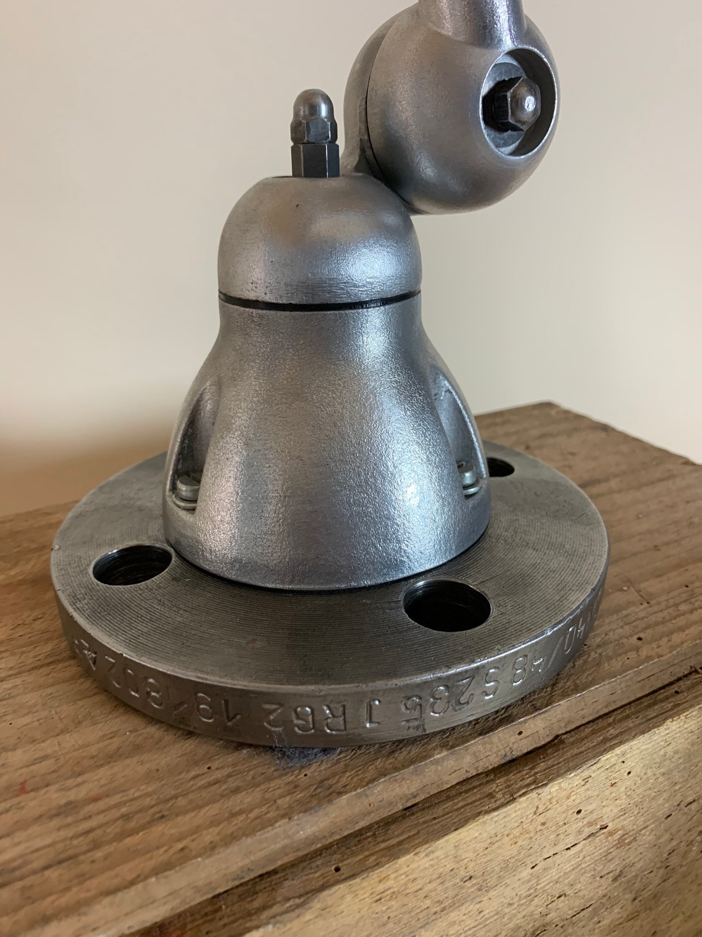 Jieldé-Lampe mit einem Arm und einem schönen Fuß