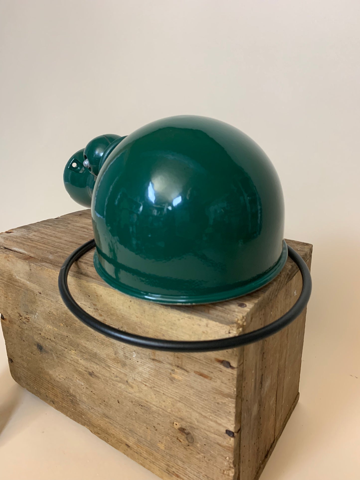 Grüne Jieldé-Wandlampe