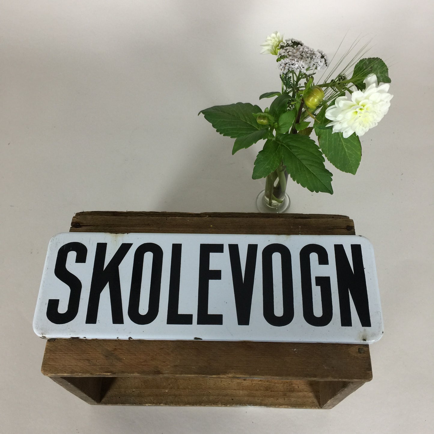 Schönes und charmantes Schild