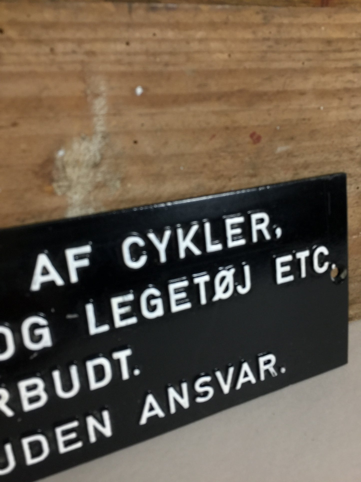 Schönes und dekoratives Schild