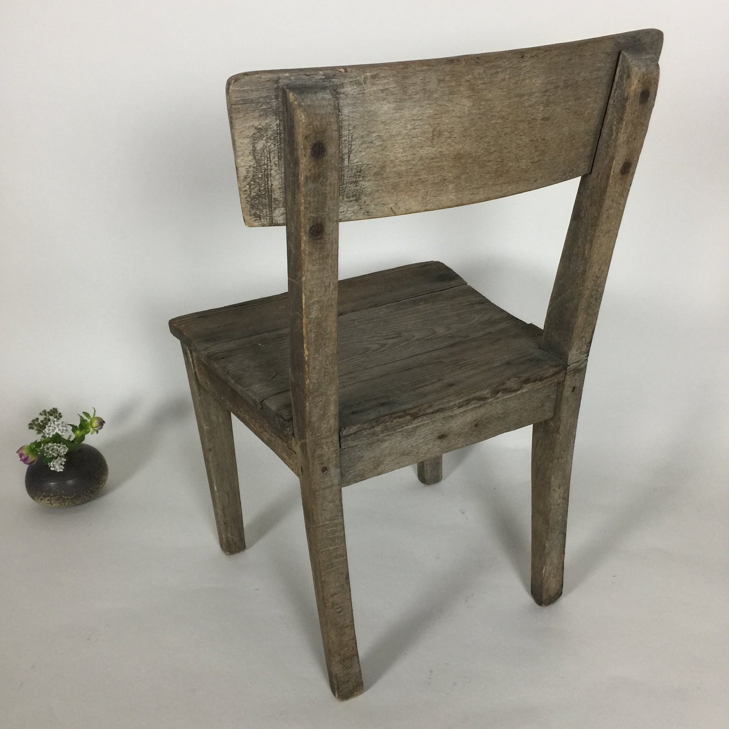 Sehr schöner Kinderstuhl aus Holz