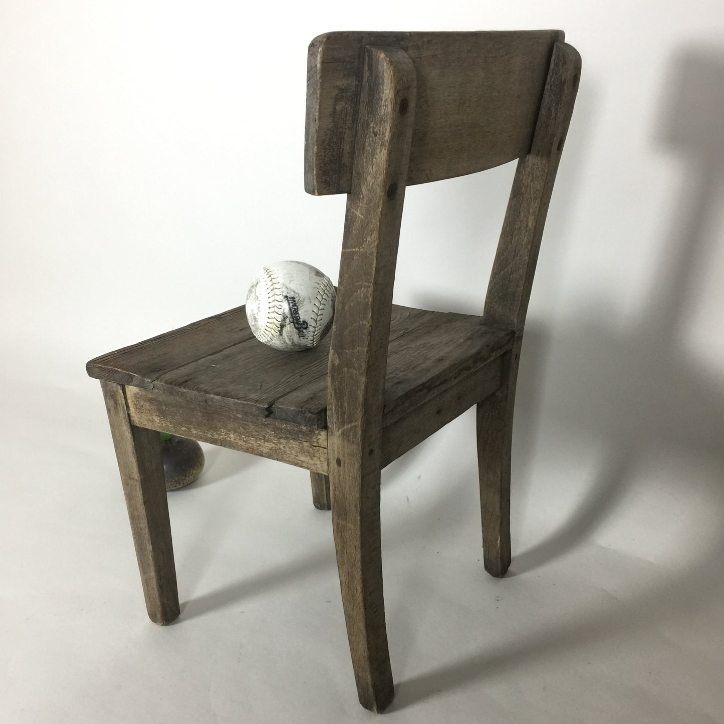 Sehr schöner Kinderstuhl aus Holz