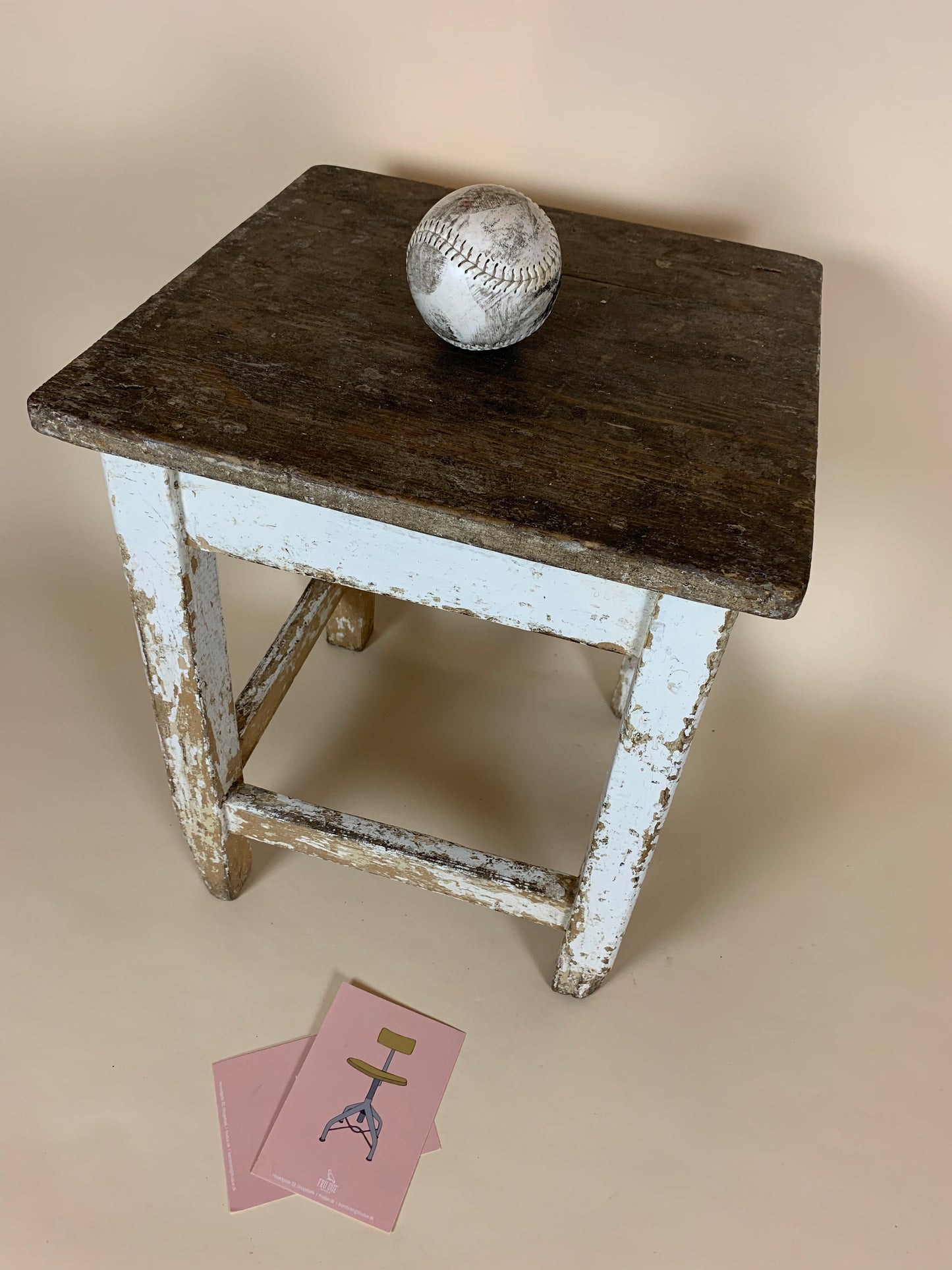 Der Hocker