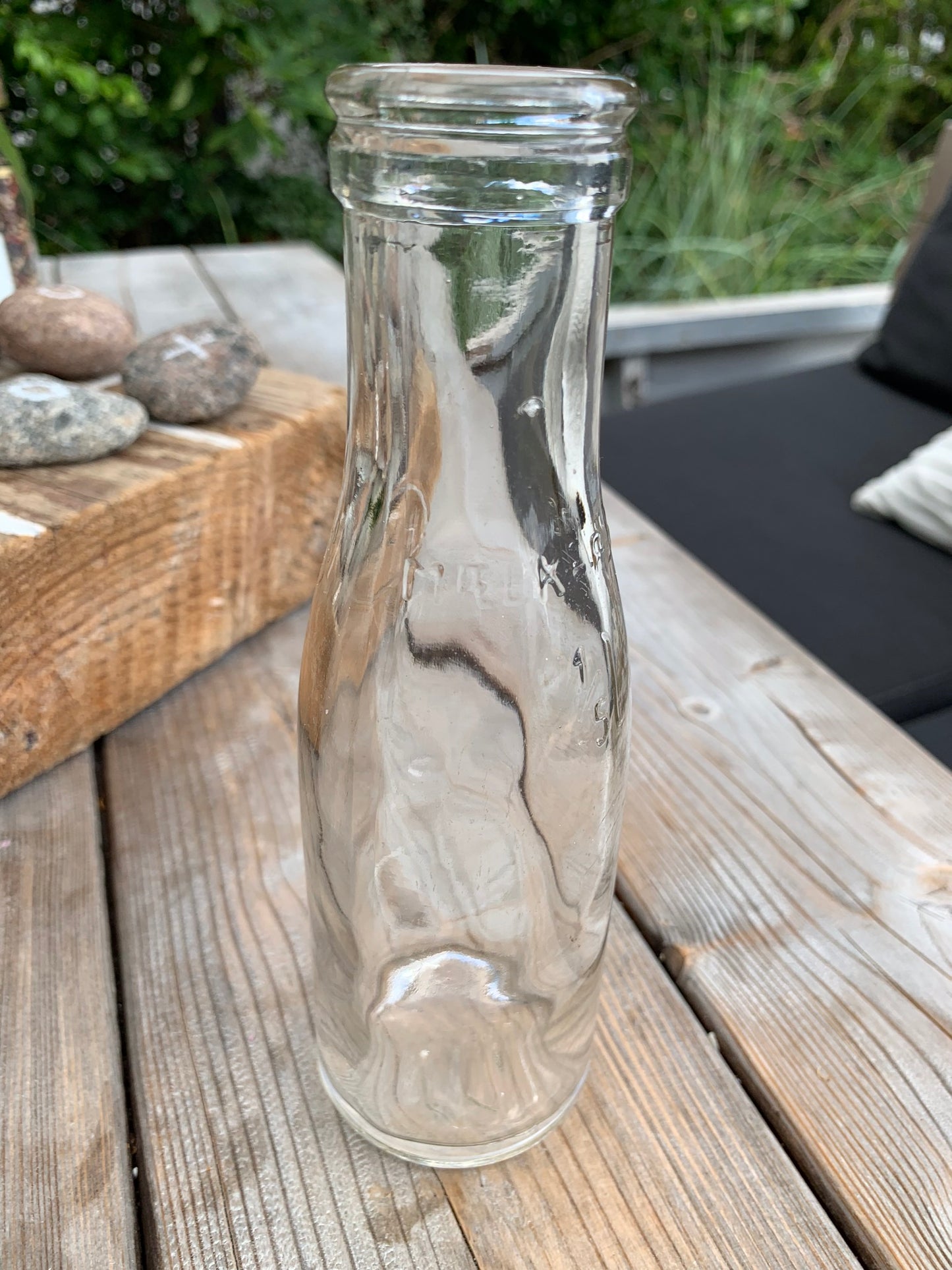 Alte Milch- und Sahneflasche.
