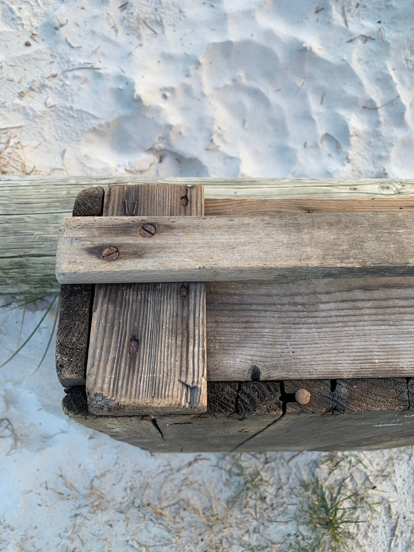 Holzkiste mit schöner Patina