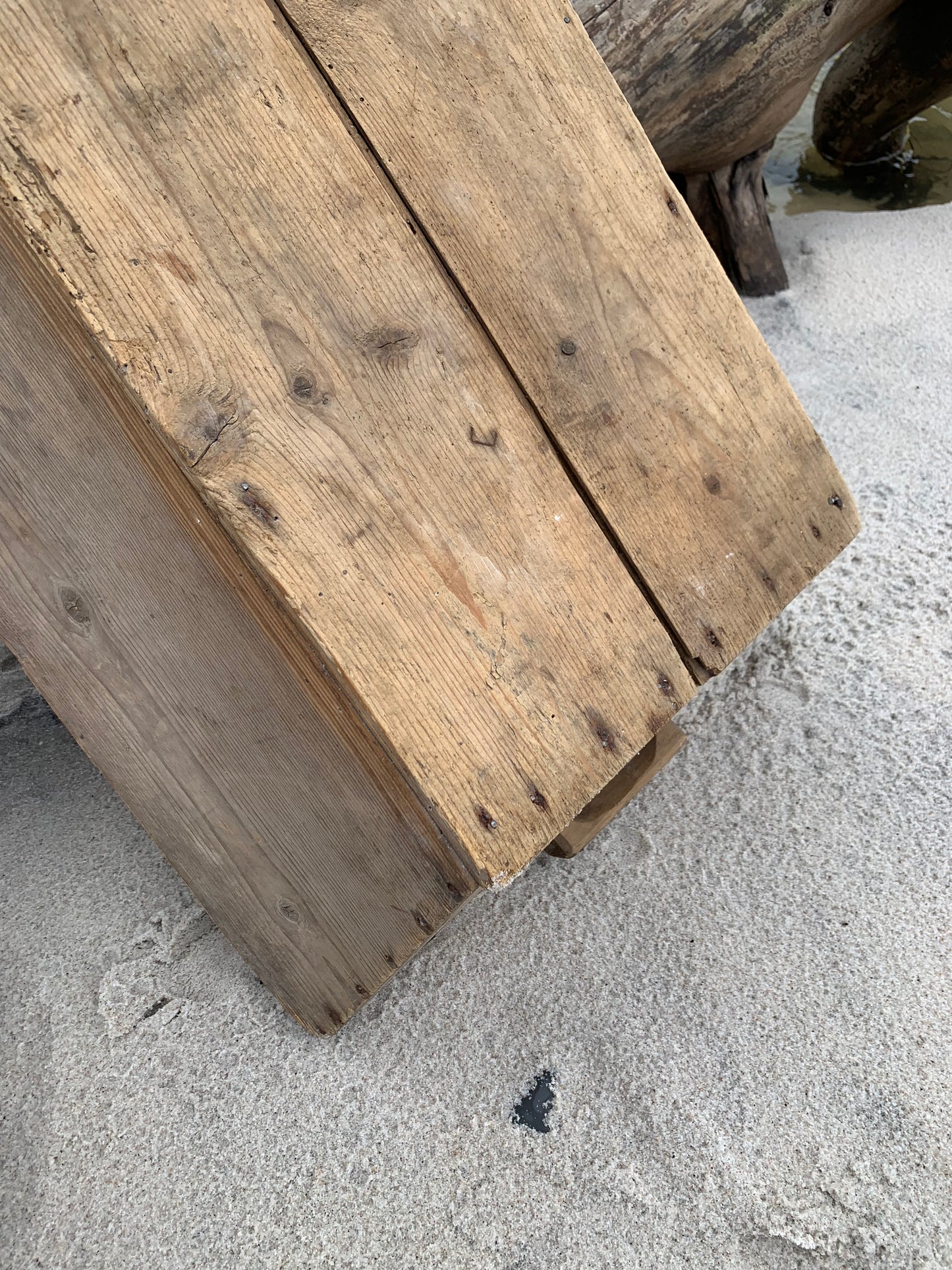Holztrog mit Griff