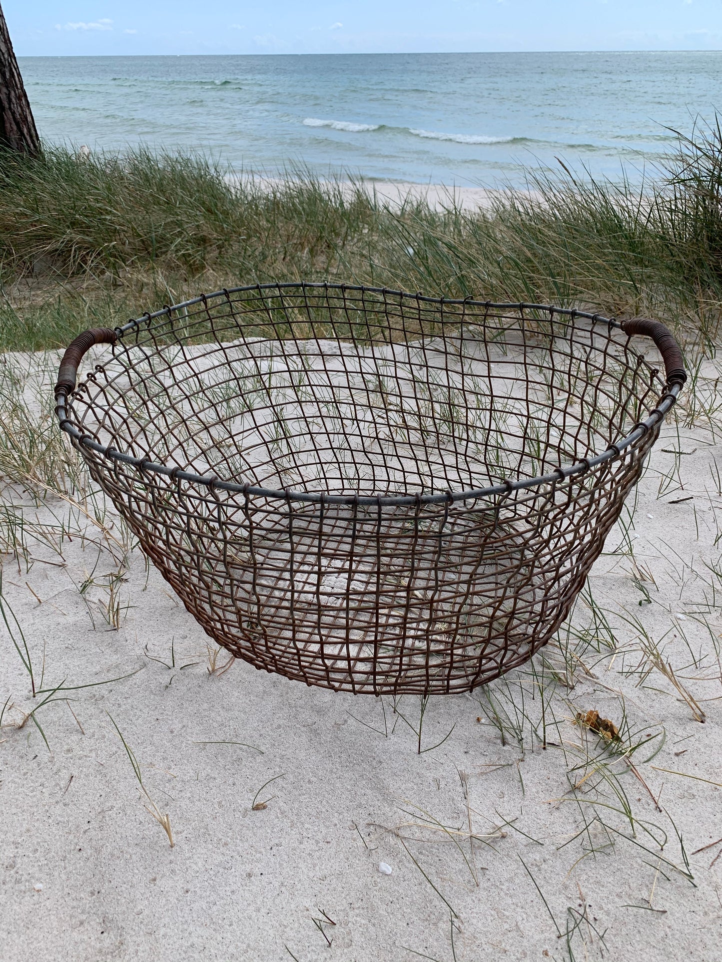 Großer charmanter Drahtkorb mit viel Patina