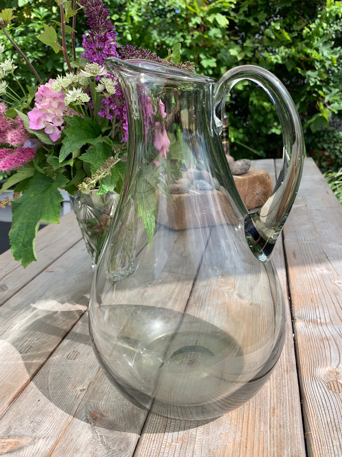 Schöne alte Glaskanne