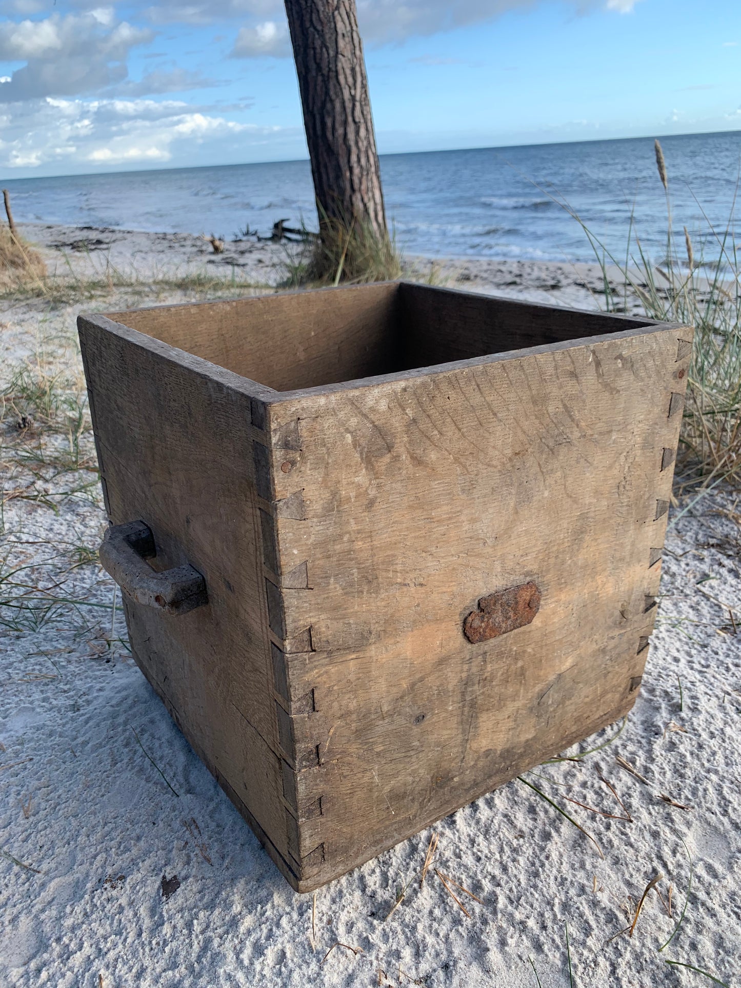 Holzkiste mit Tragegriff