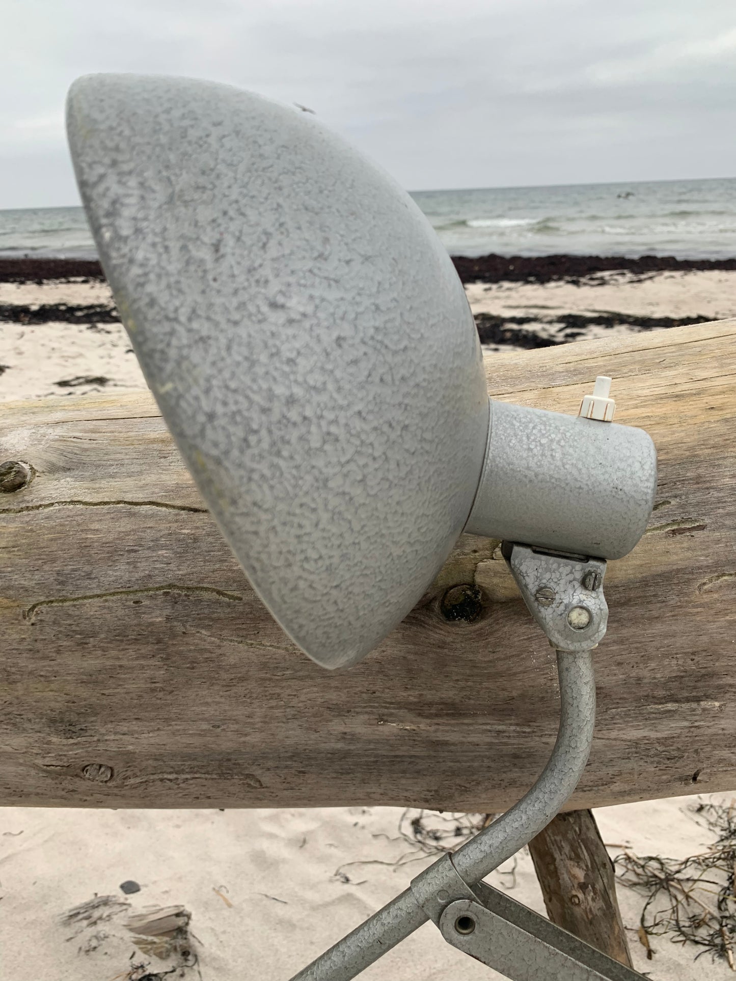 Scherenlampe - Grauer Hammerschlaglack