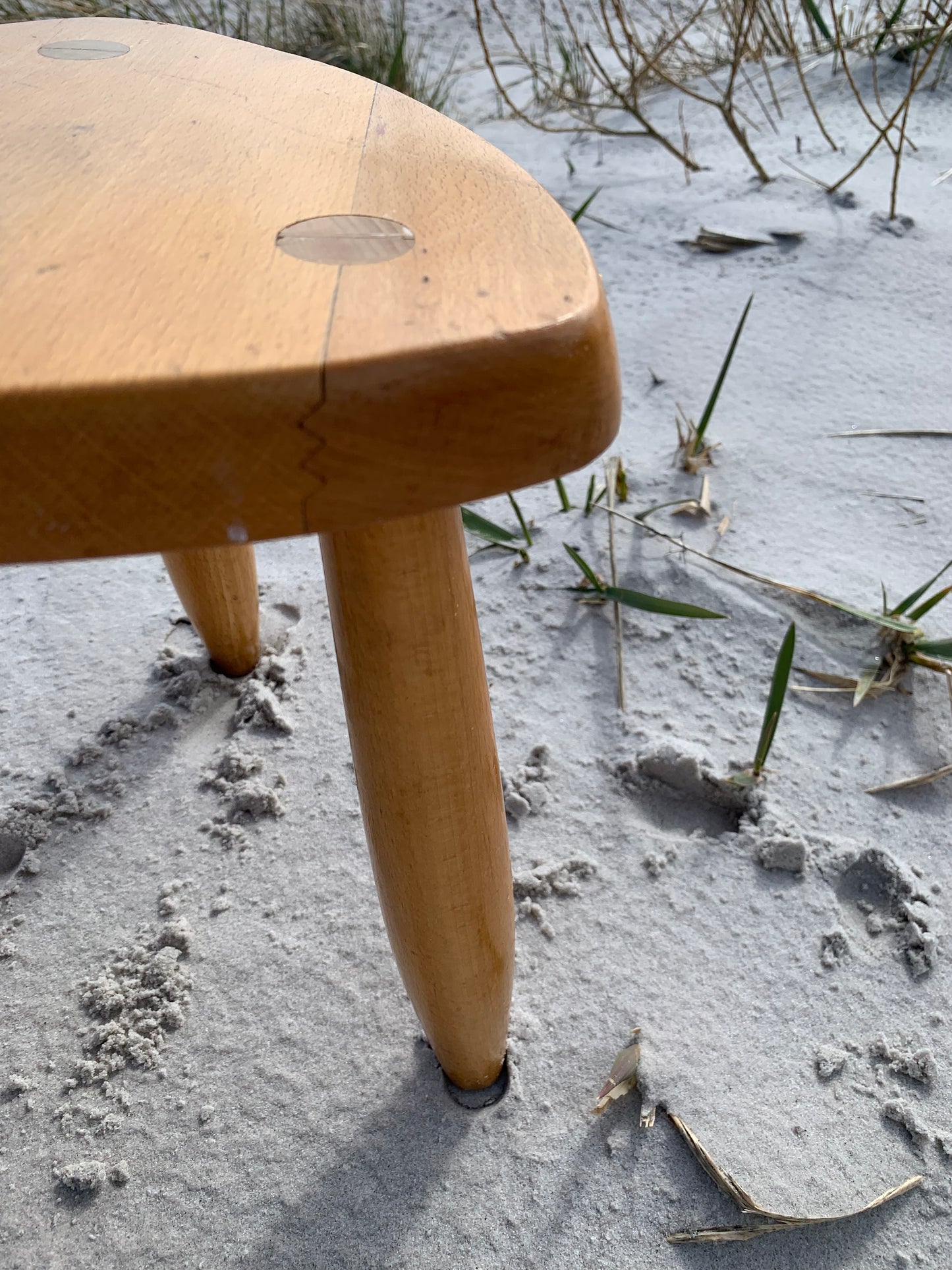 Kleiner Hocker aus Holz