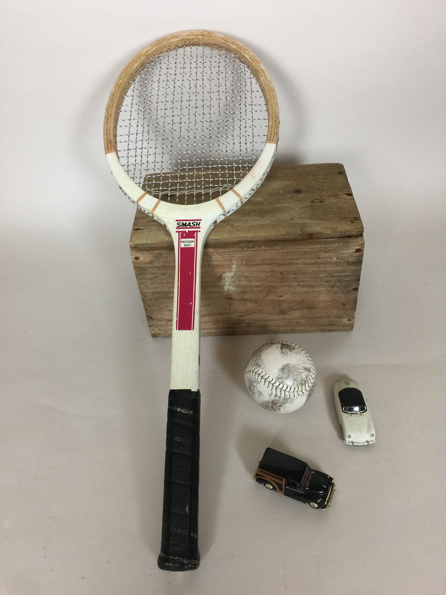Schöner alter Tennisschläger