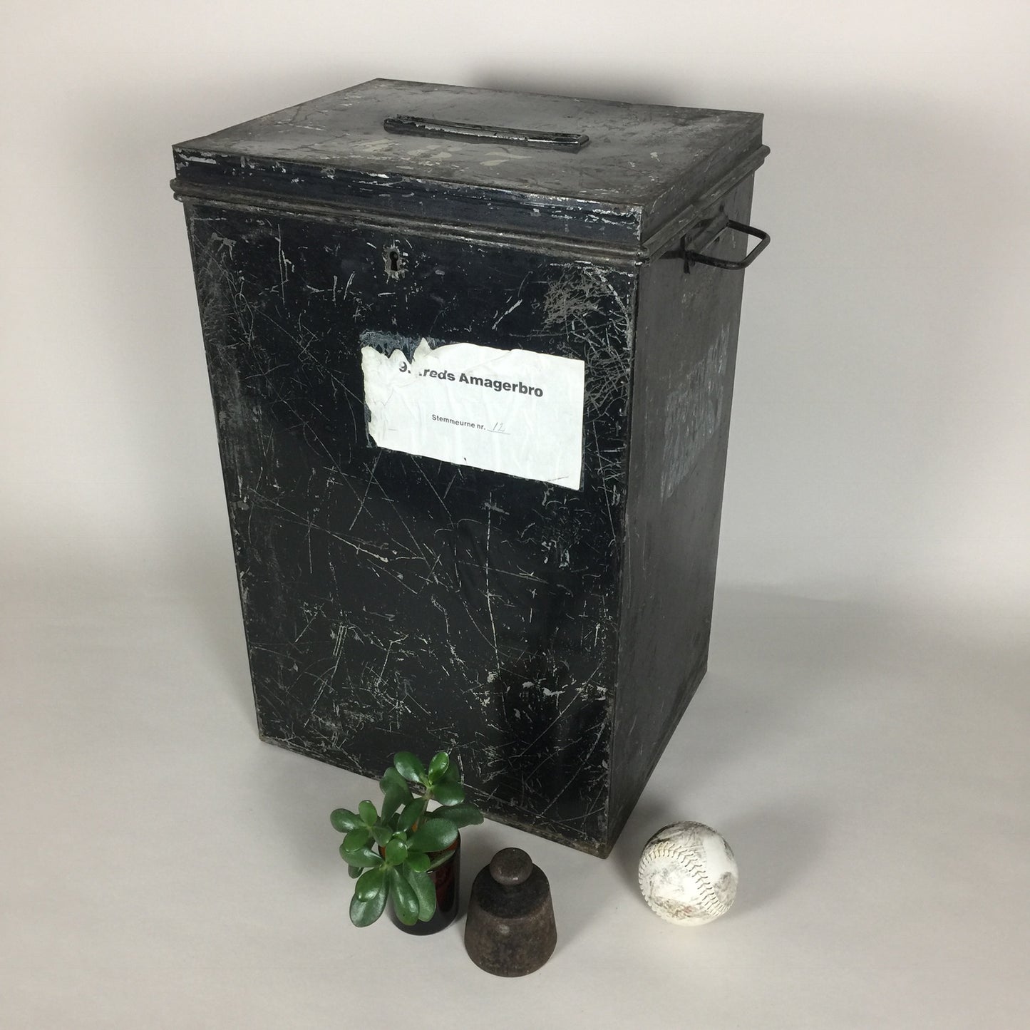 Valgurne aus Amagerbro mit viel roher Patina