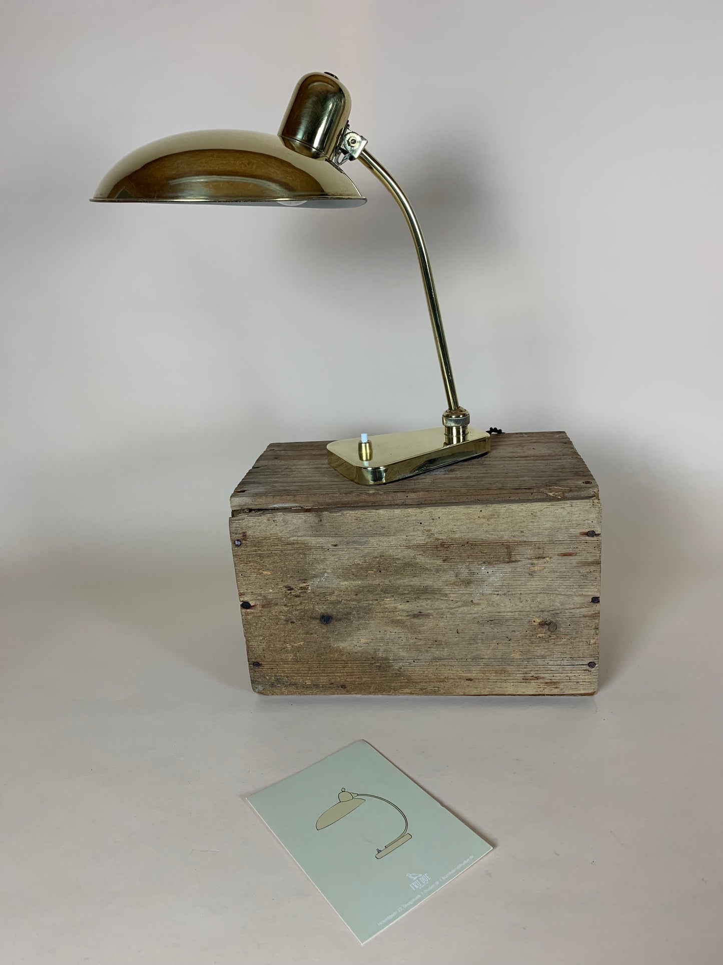 Schöne kleine Messinglampe aus Italien