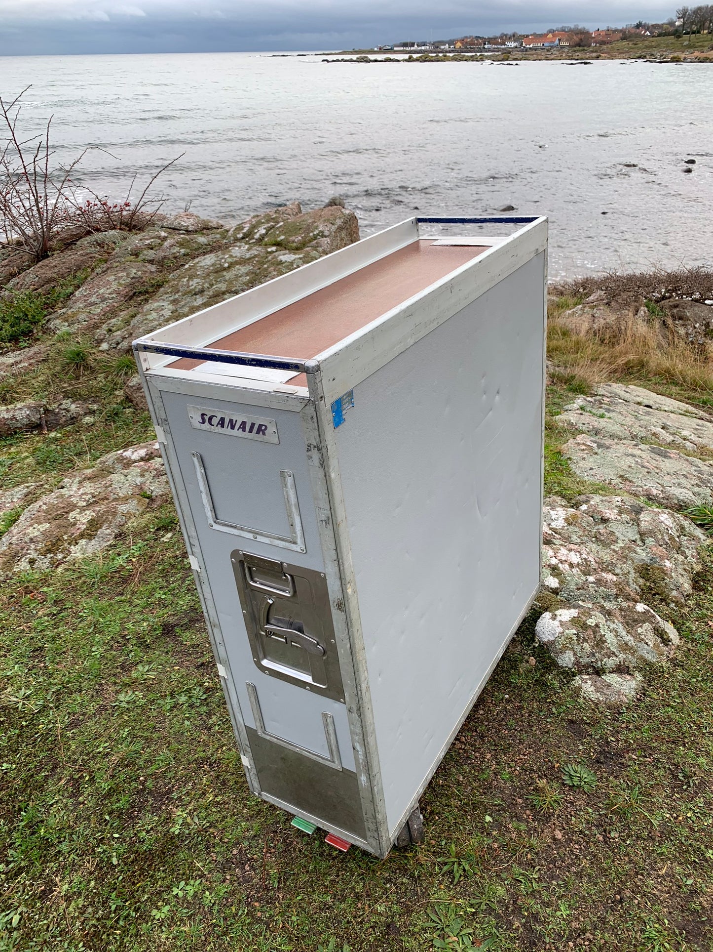 Flugzeugwagen, Flugzeugtrolley oder Barschrank
