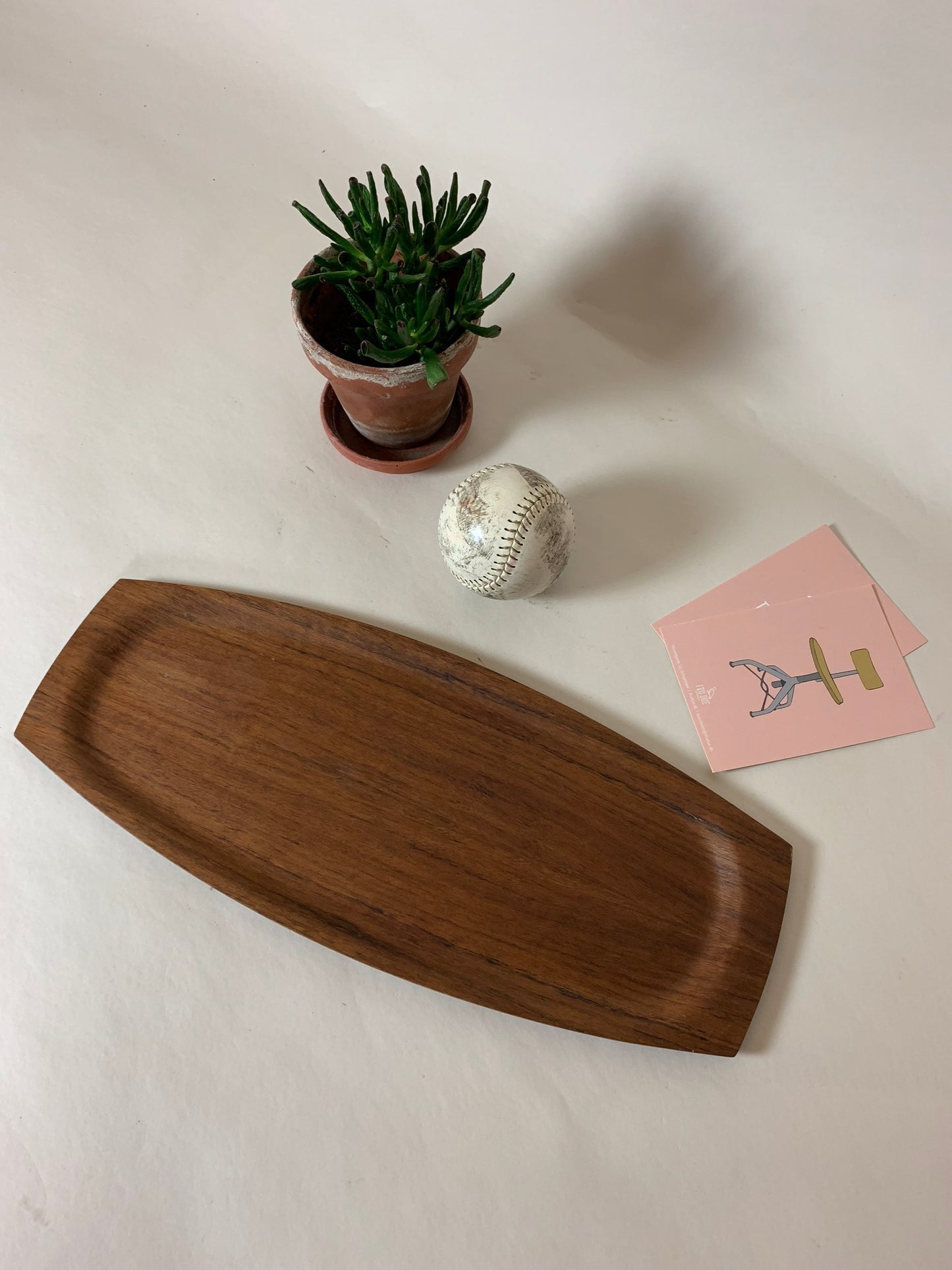 Schale aus Teakholz