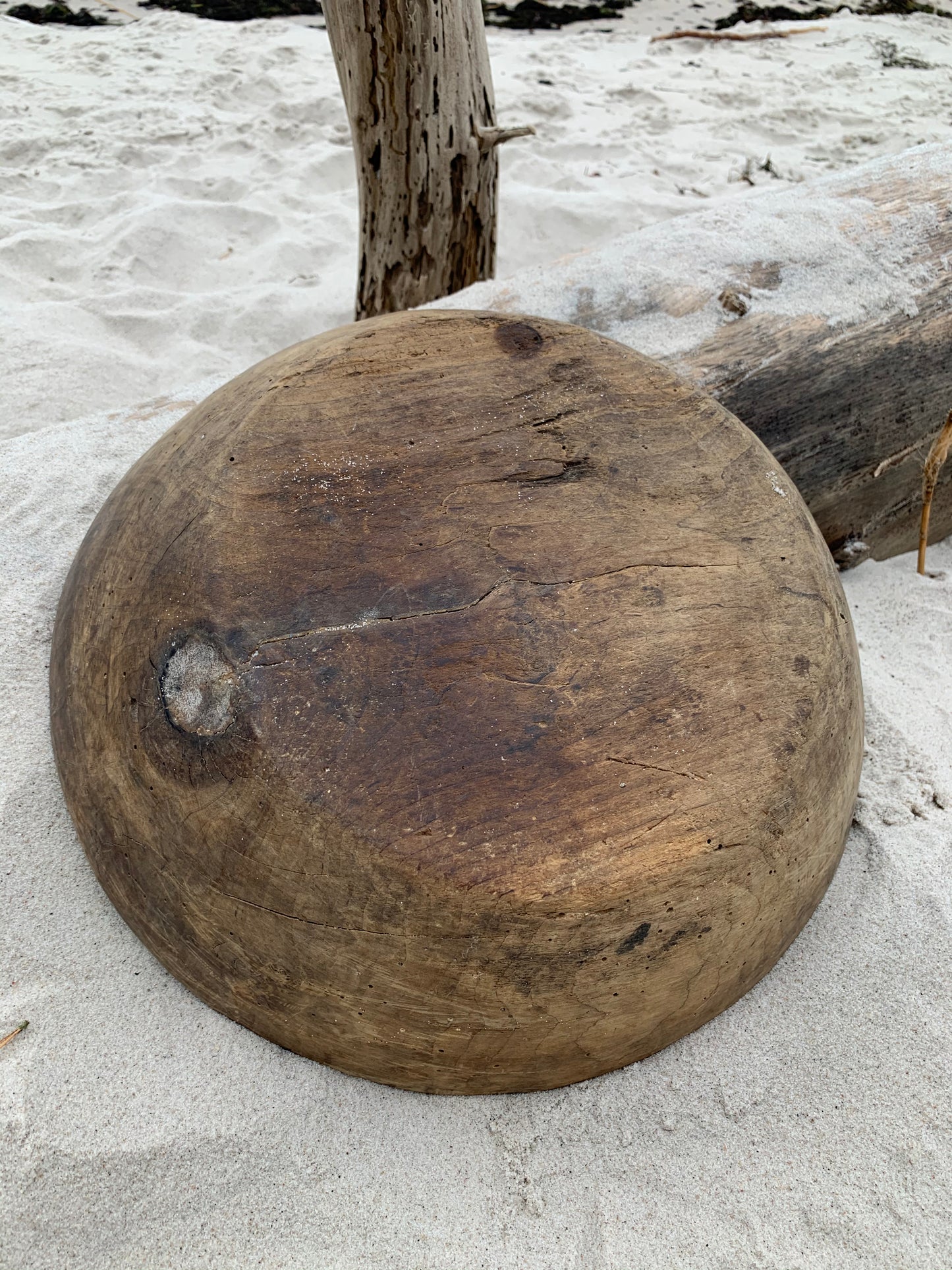 Schöne und sehr alte Holzschale