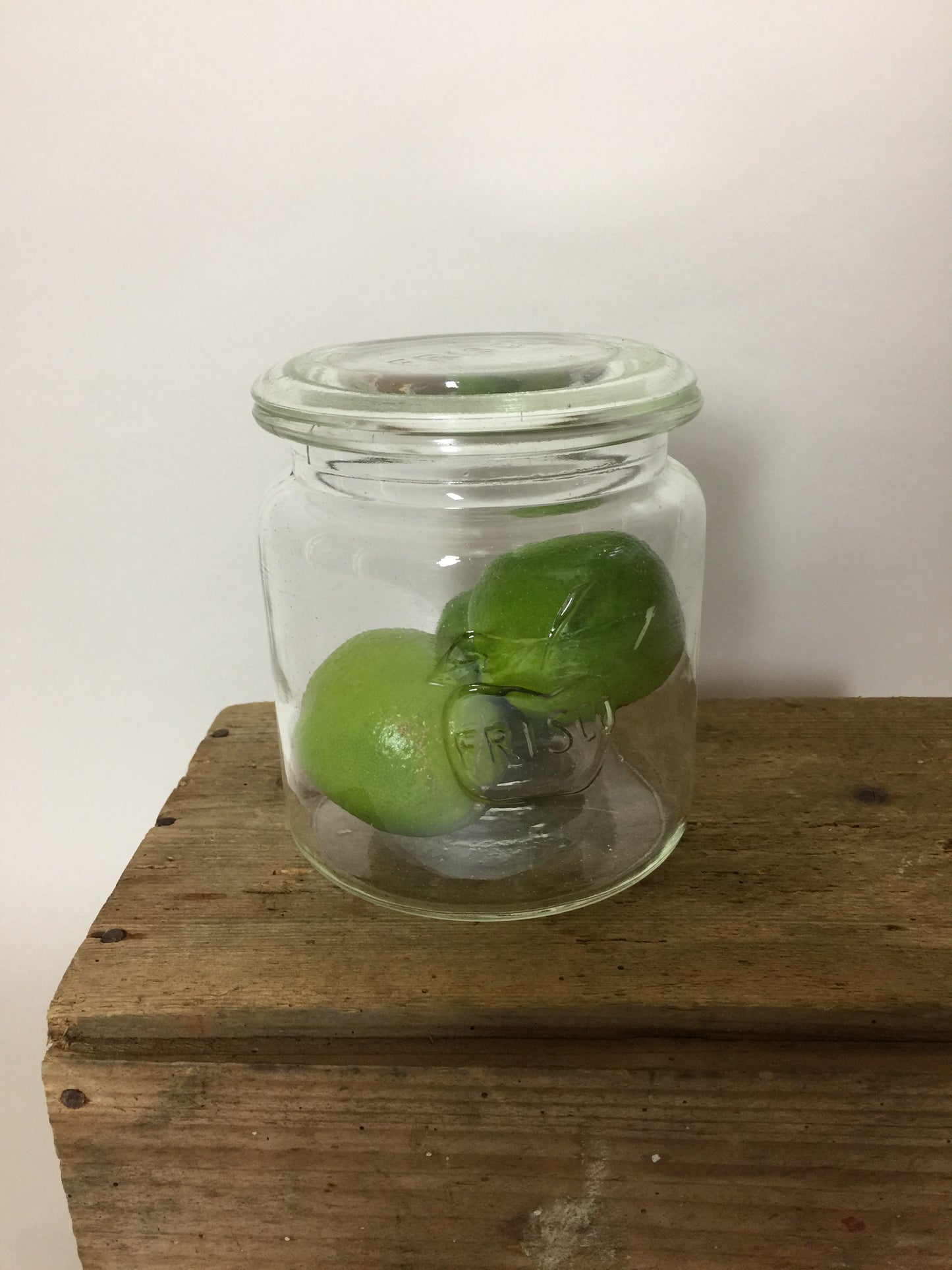 Dekoratives und sehr nützliches Marmeladenglas mit Deckel