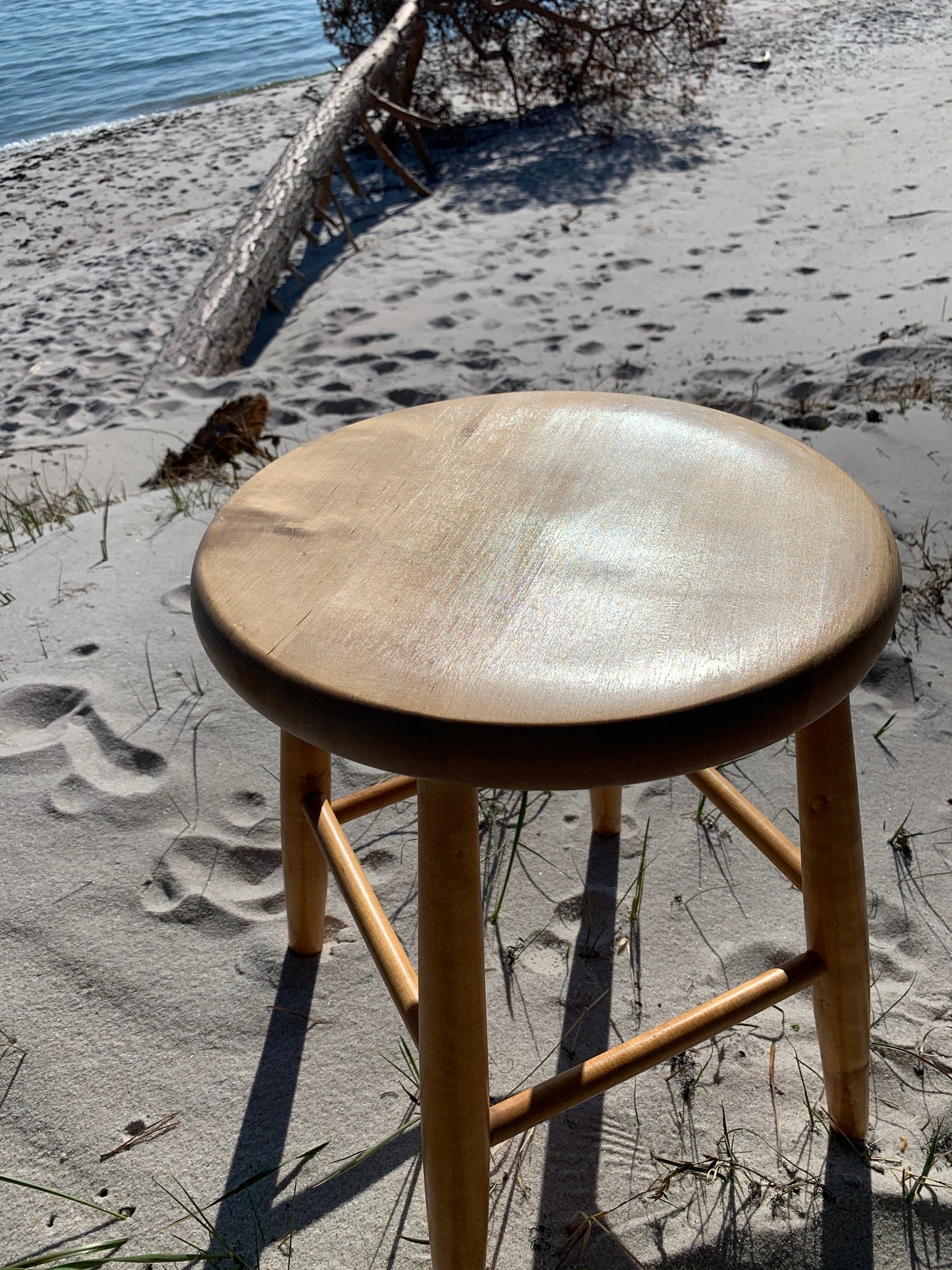 Der Holzhocker