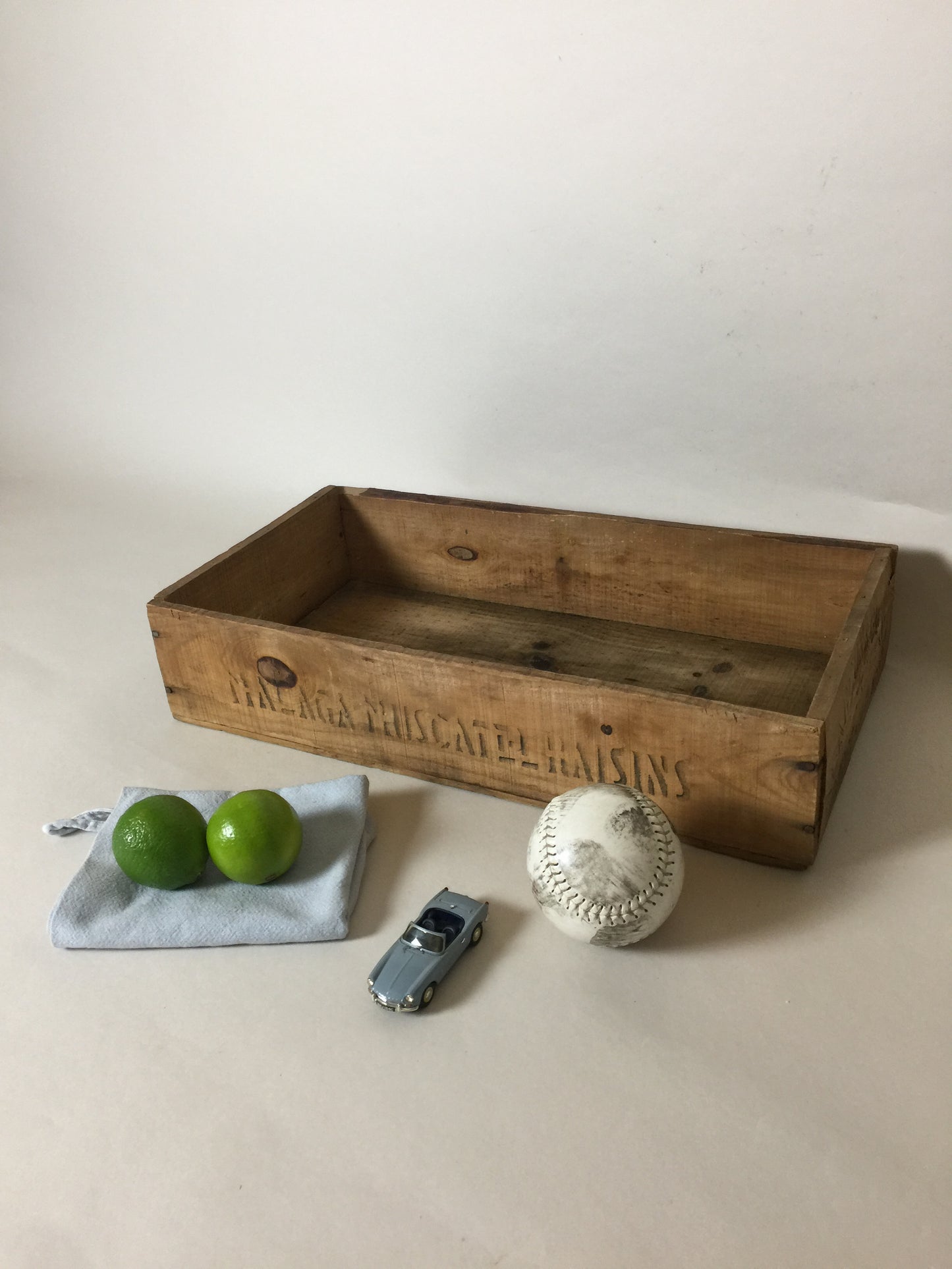 Schöne alte Holzkiste aus Malaga