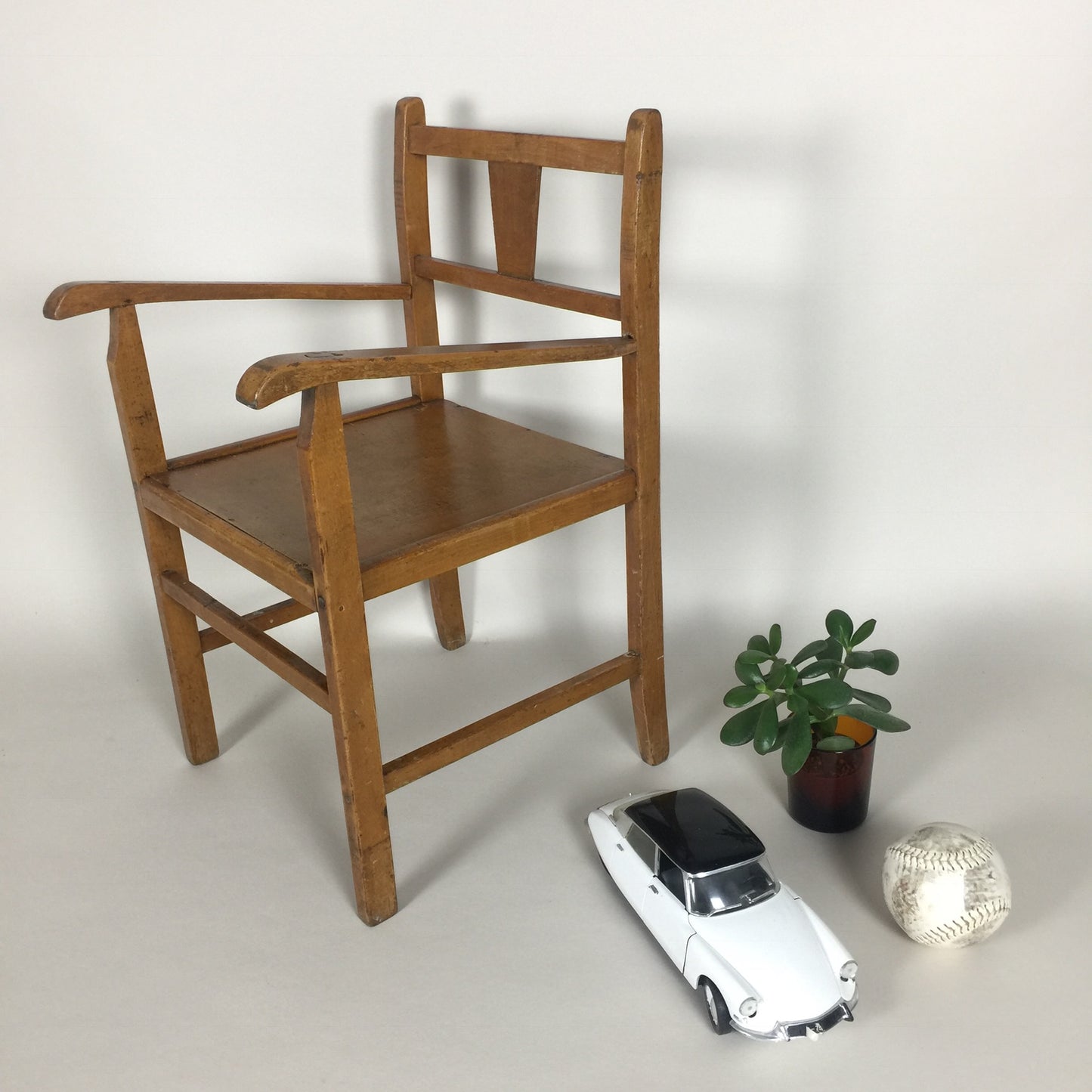 Schöner Kaare Klint Kinderstuhl aus Holz