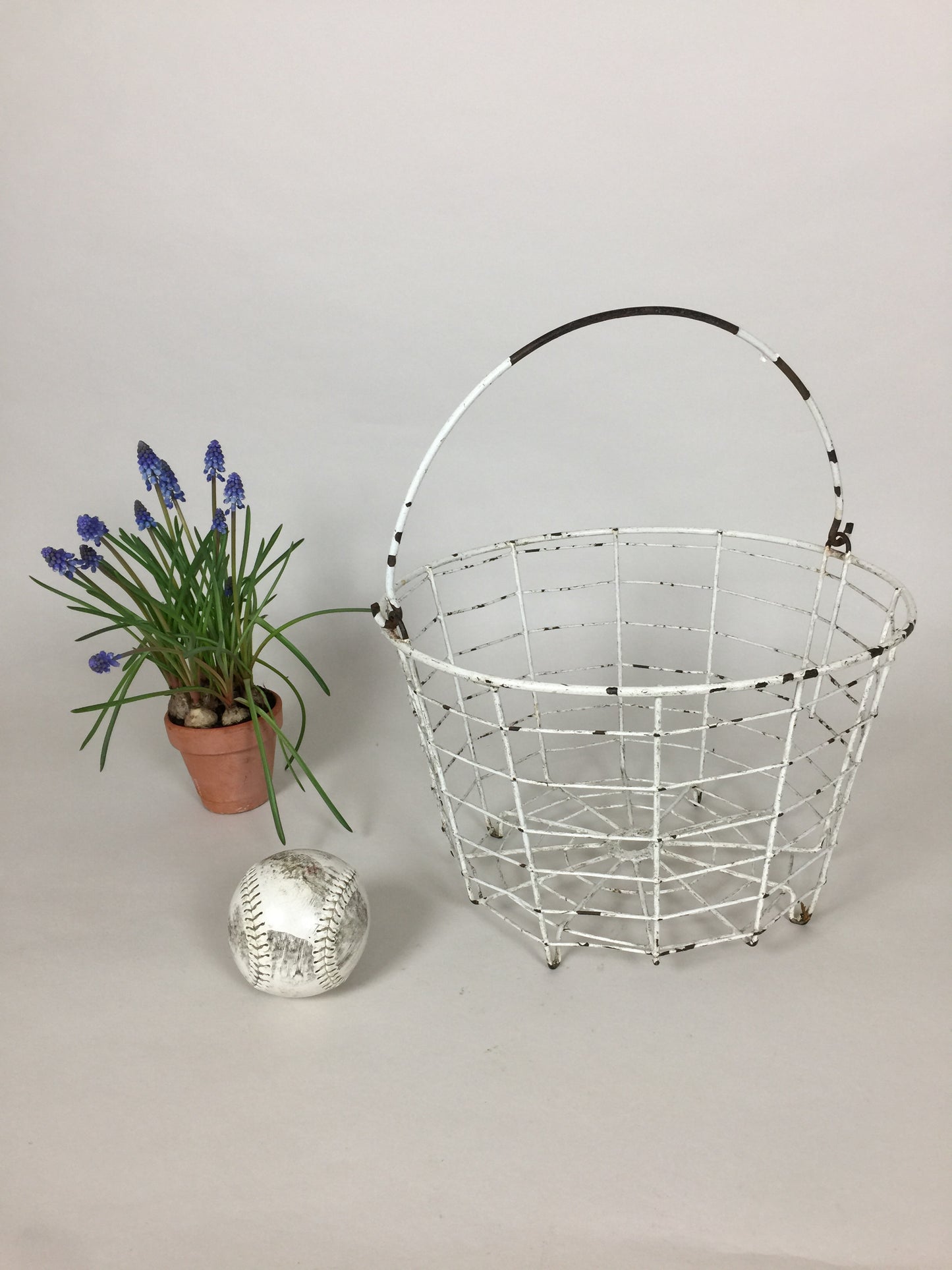 Schöner alter Eierkorb