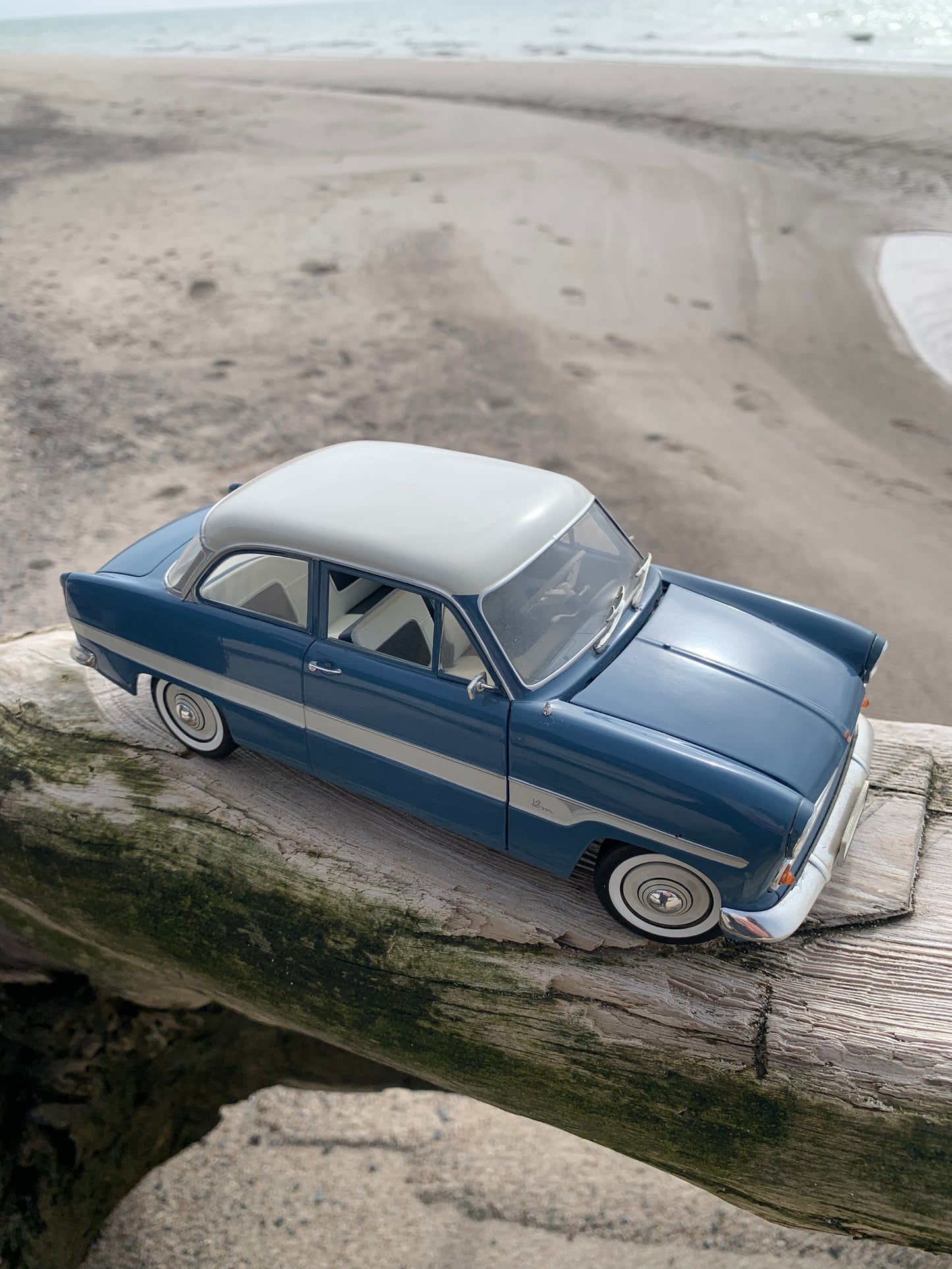 Ford Taunus 12M