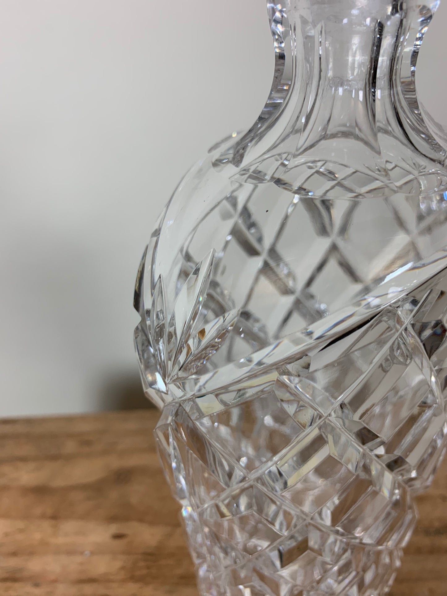 Karaffe mit Glasstopfen