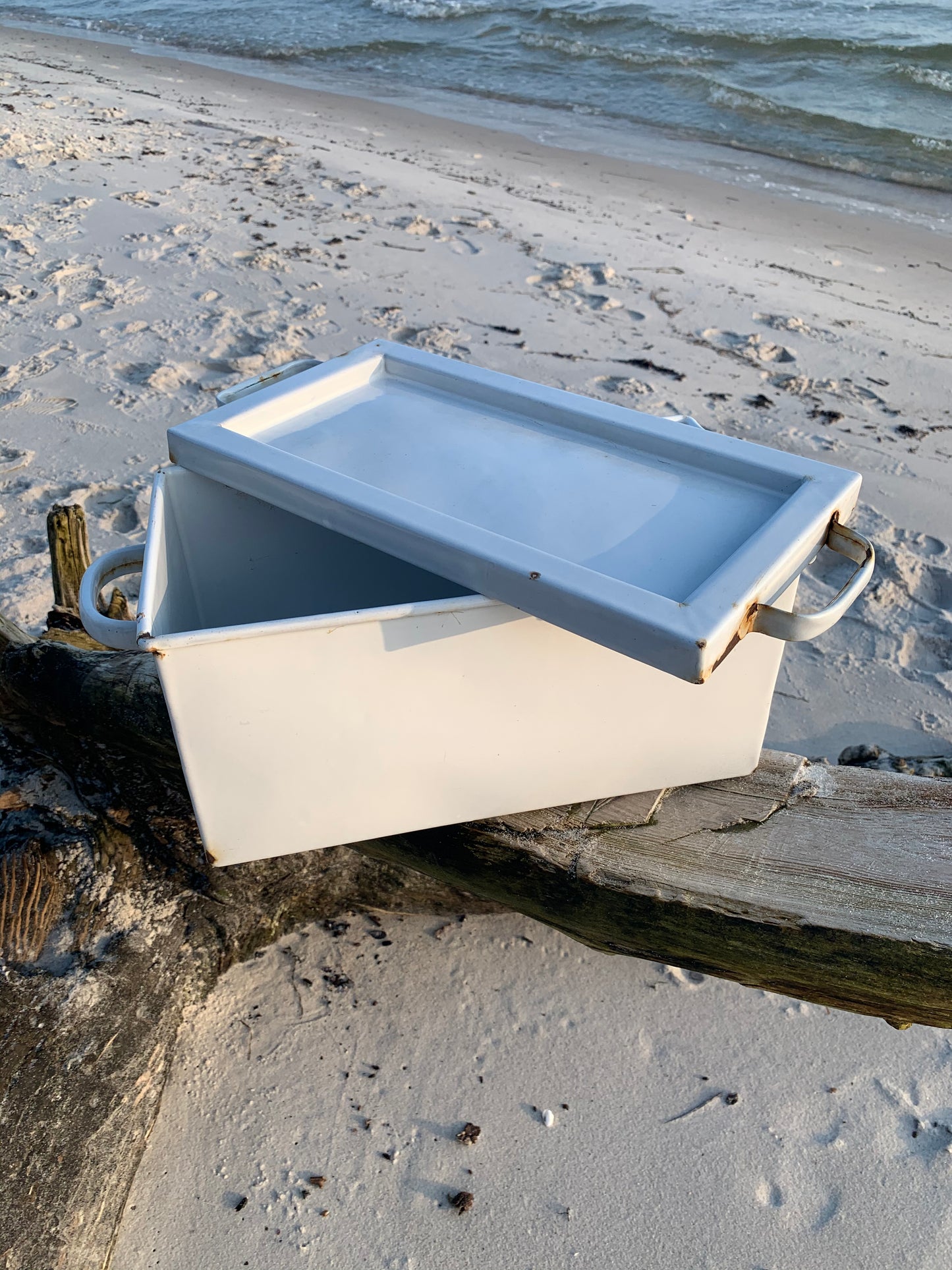 Glud und Marstrand Emaildose mit Deckel