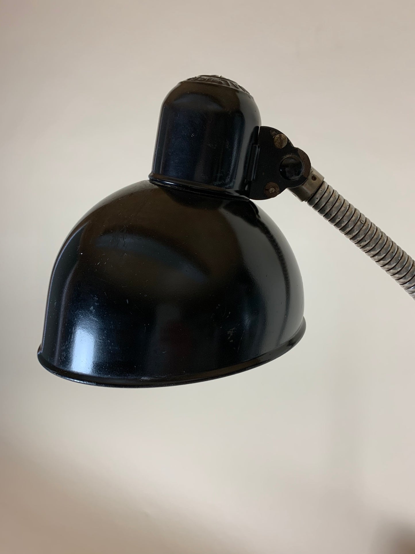 Kaiser Idell 6561 Tischleuchte
