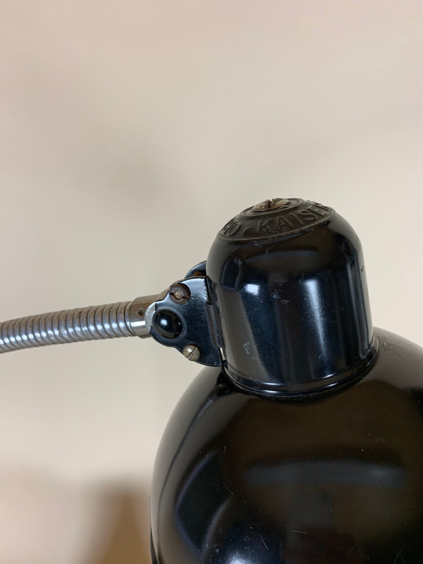 Kaiser Idell 6561 Tischleuchte
