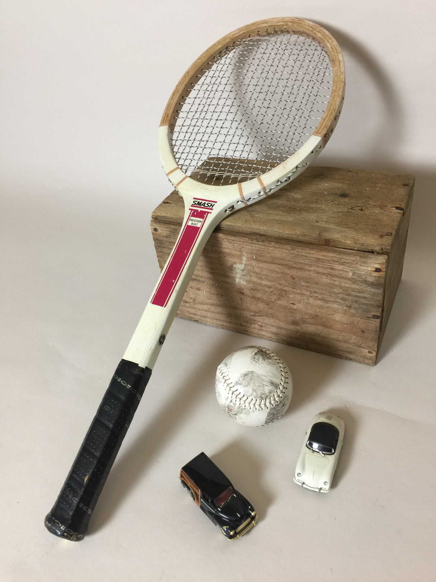 Schöner alter Tennisschläger