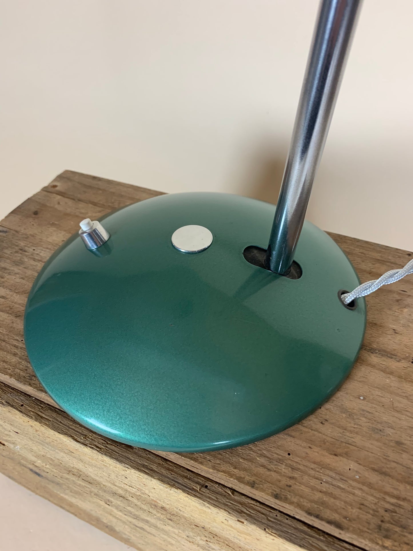 Helo Tischlampe - Grüner Metallic-Lack