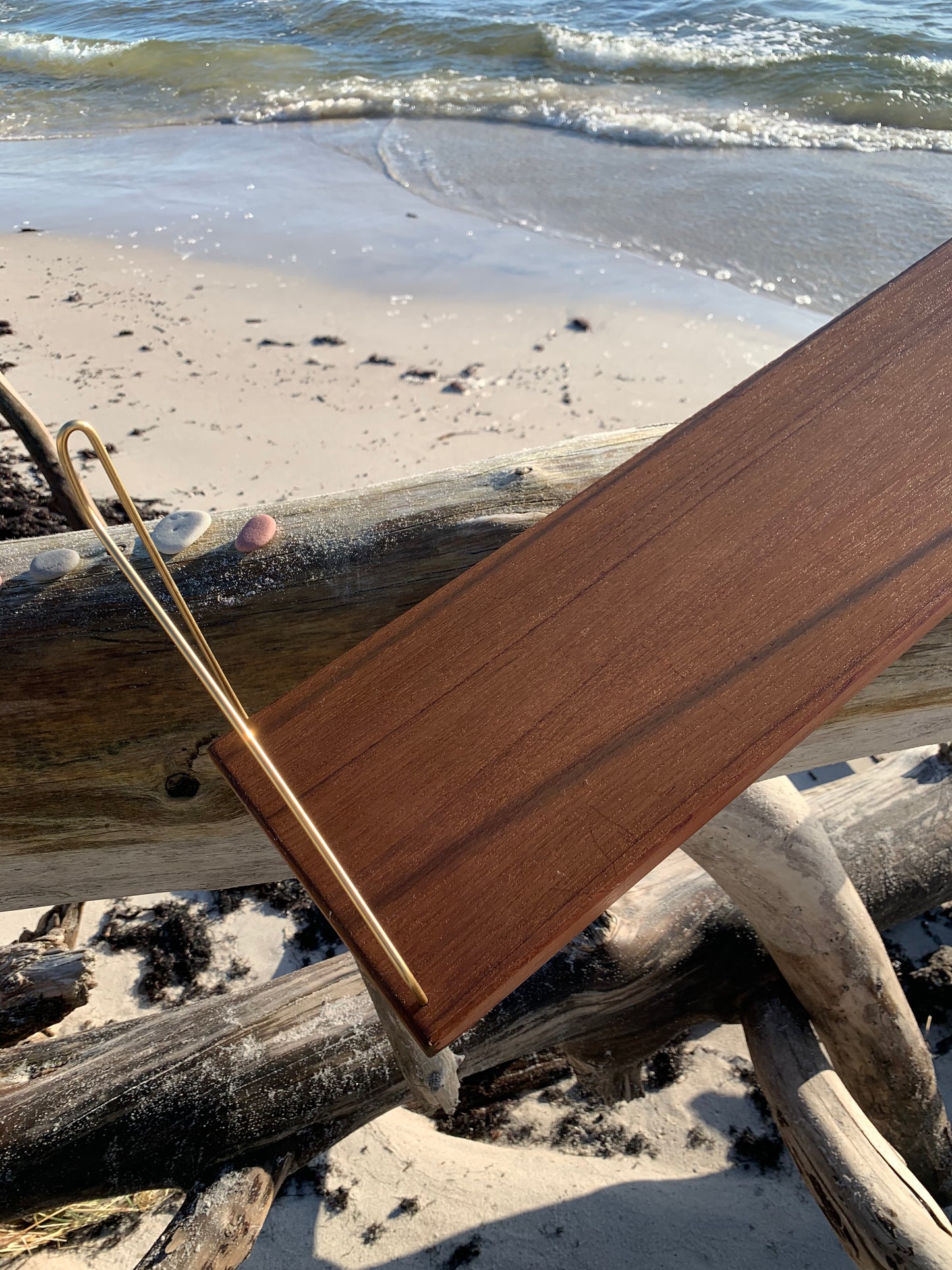 Regal aus Teakholz