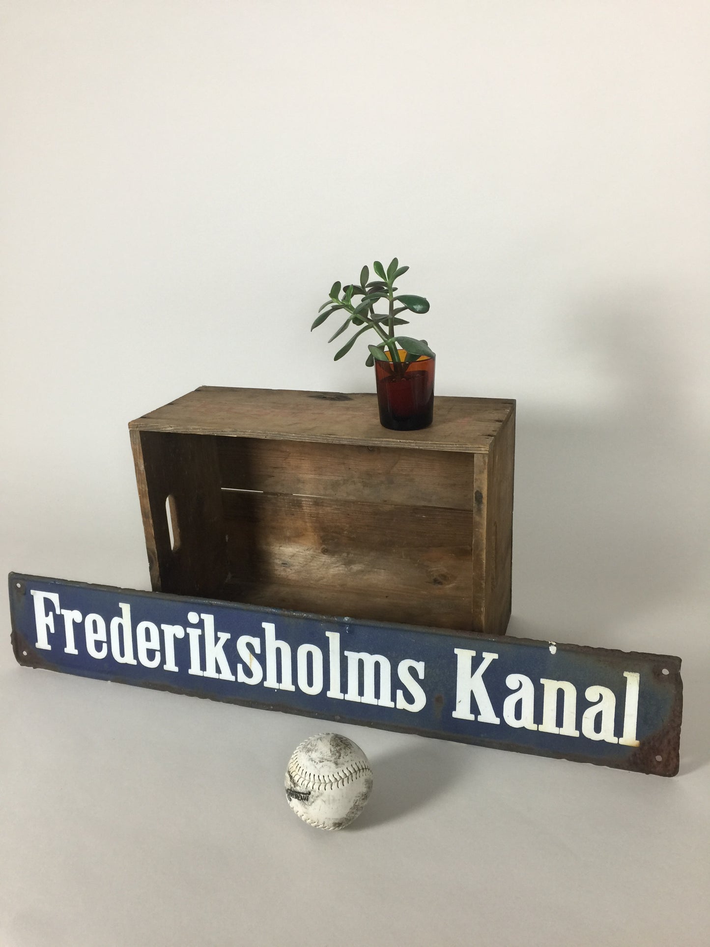 Verkehrsschild mit Seele und Geschichte