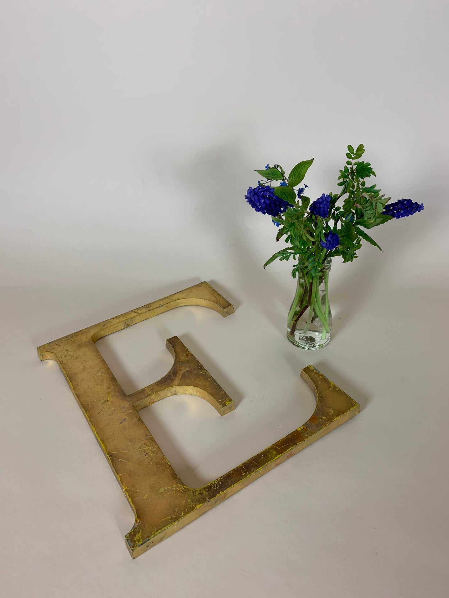 Fassadenbuchstabe E