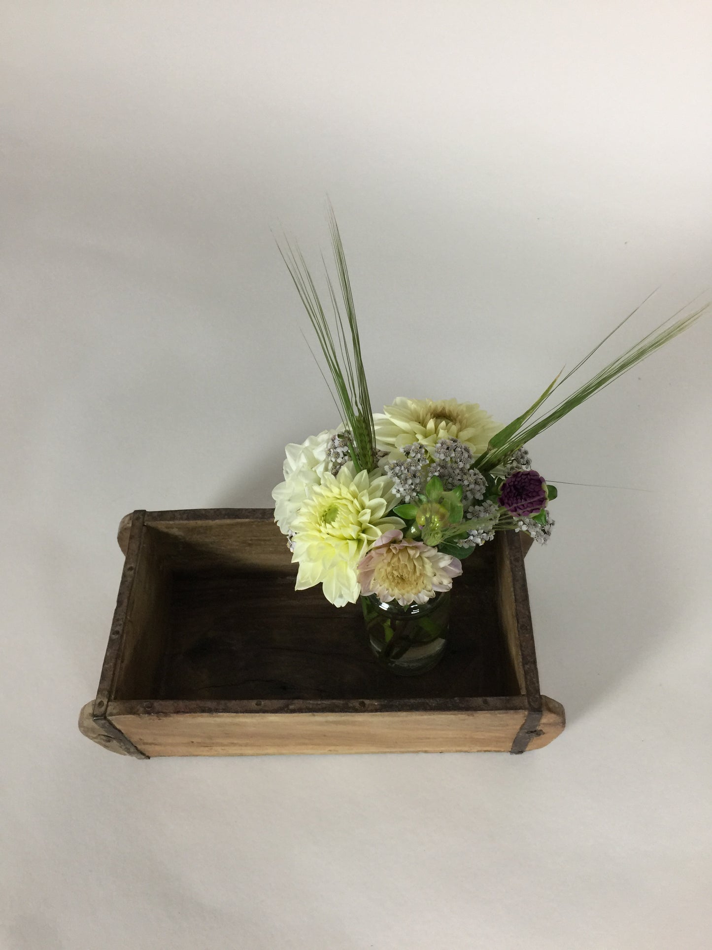 Rohe Ziegelform aus Holz