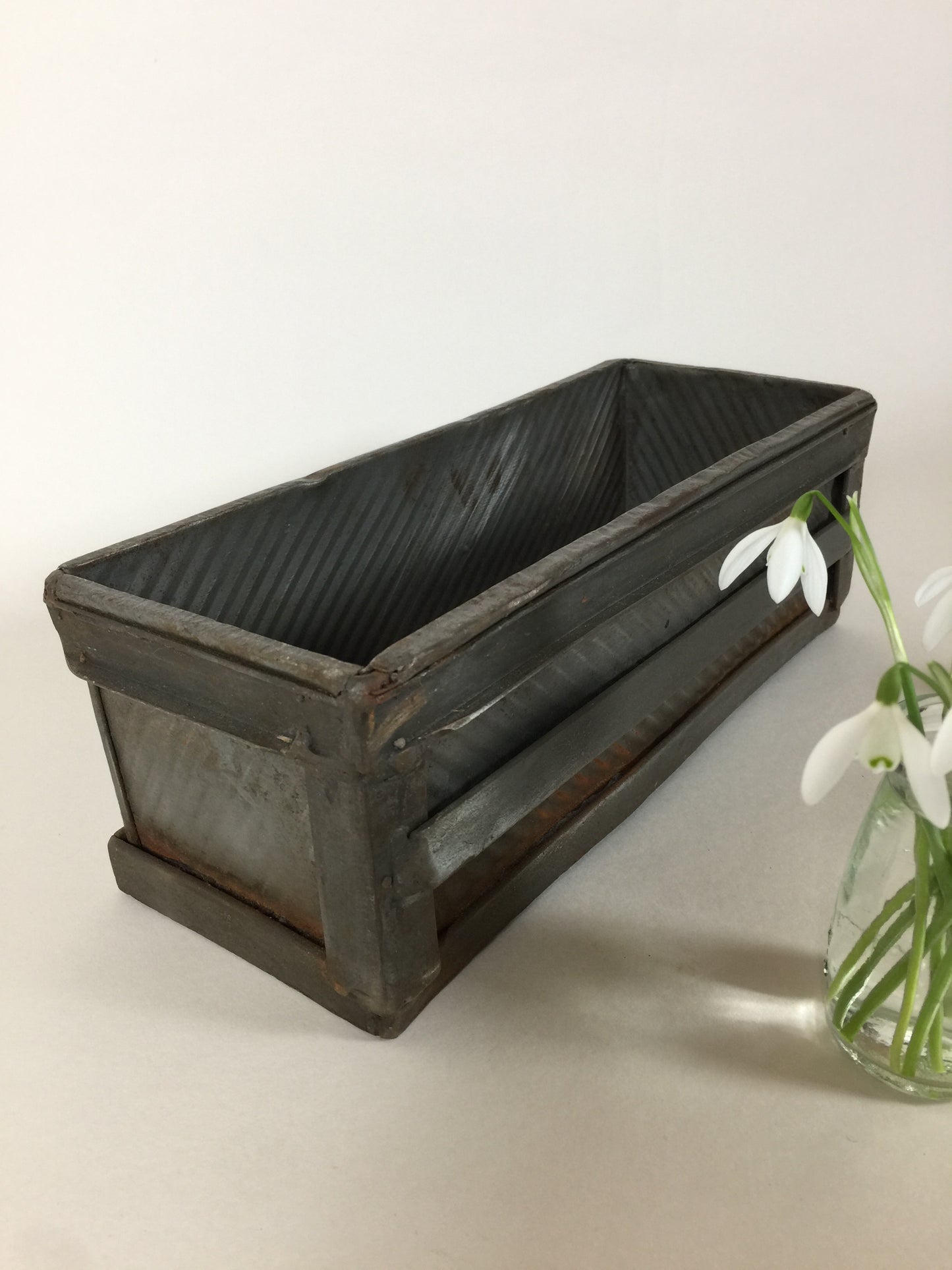 Rohe und dekorative "Backform"