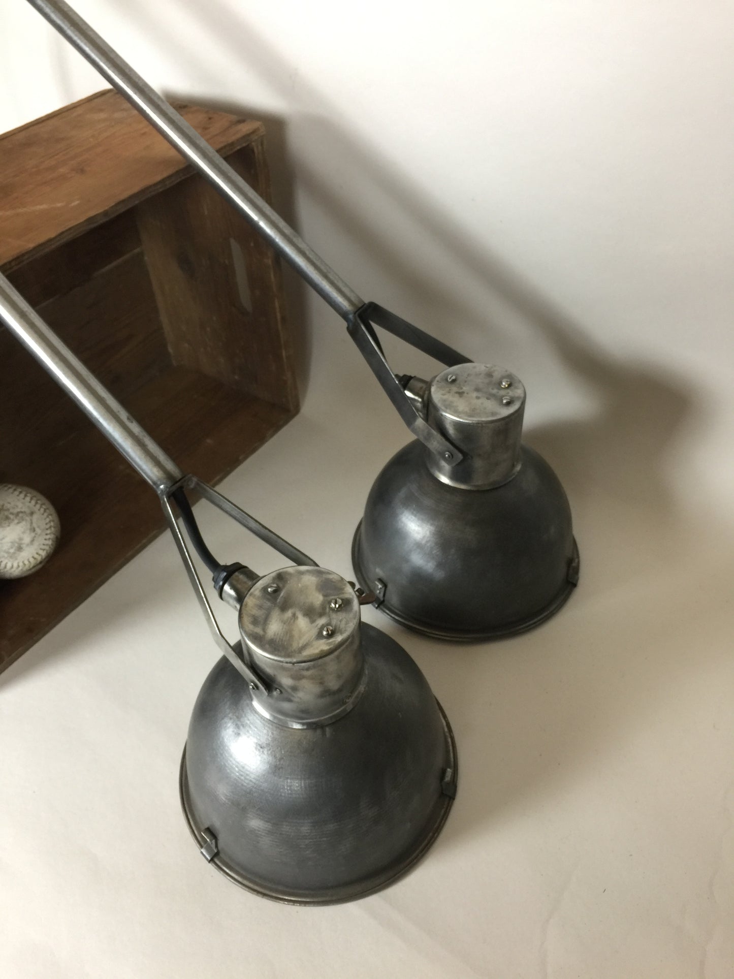Schöne Lampe mit schöner Patina (der Preis gilt pro Stück)