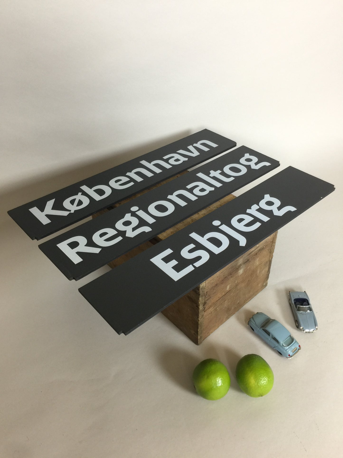 Lustige DSB-Schilder aus Zügen (der Preis gilt für alle 3 Stk.)