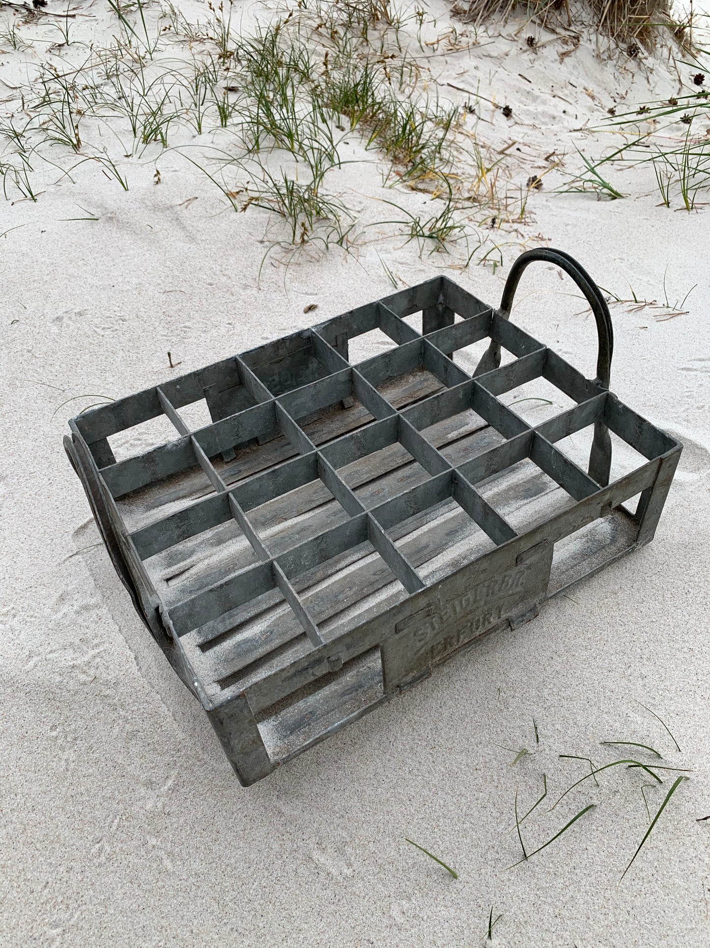 Flaschenkasten aus Metall