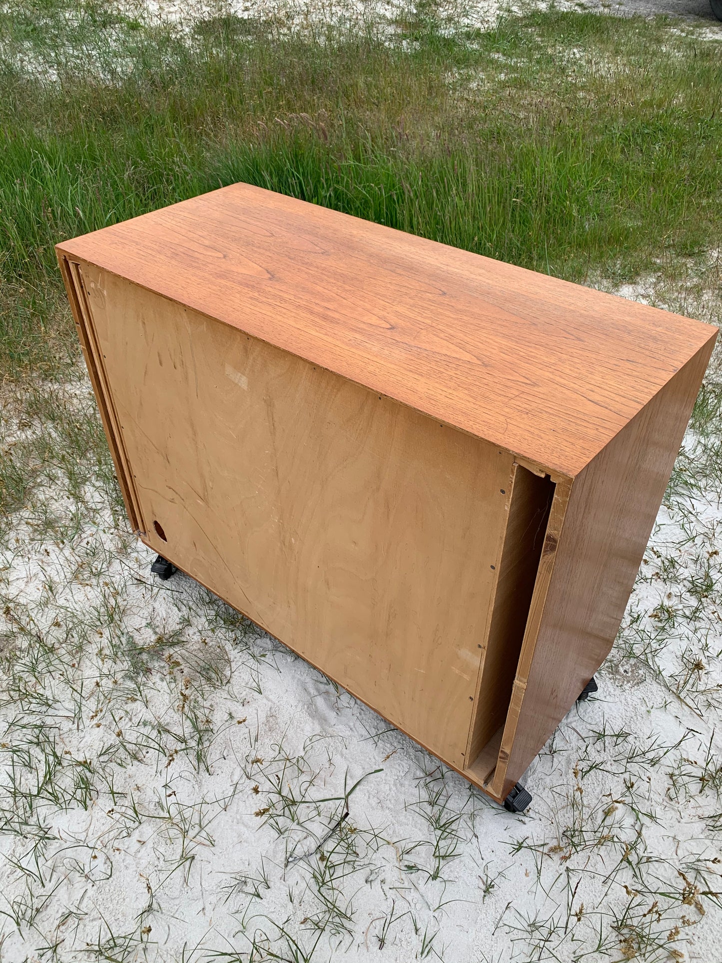 Aktenschrank mit Rollläden
