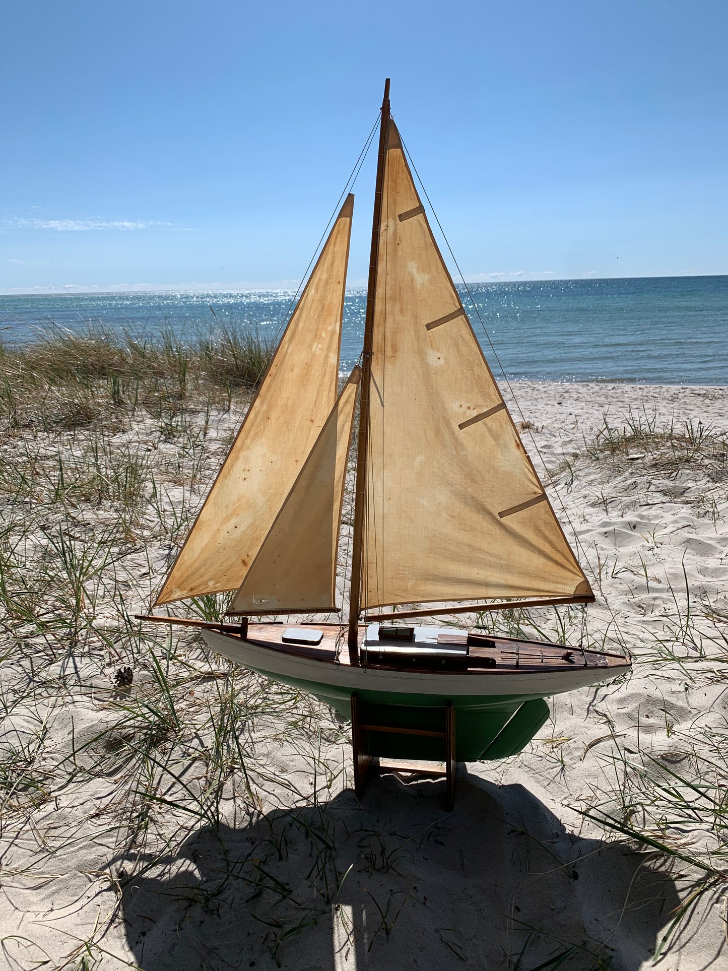 Modellschiff aus Holz